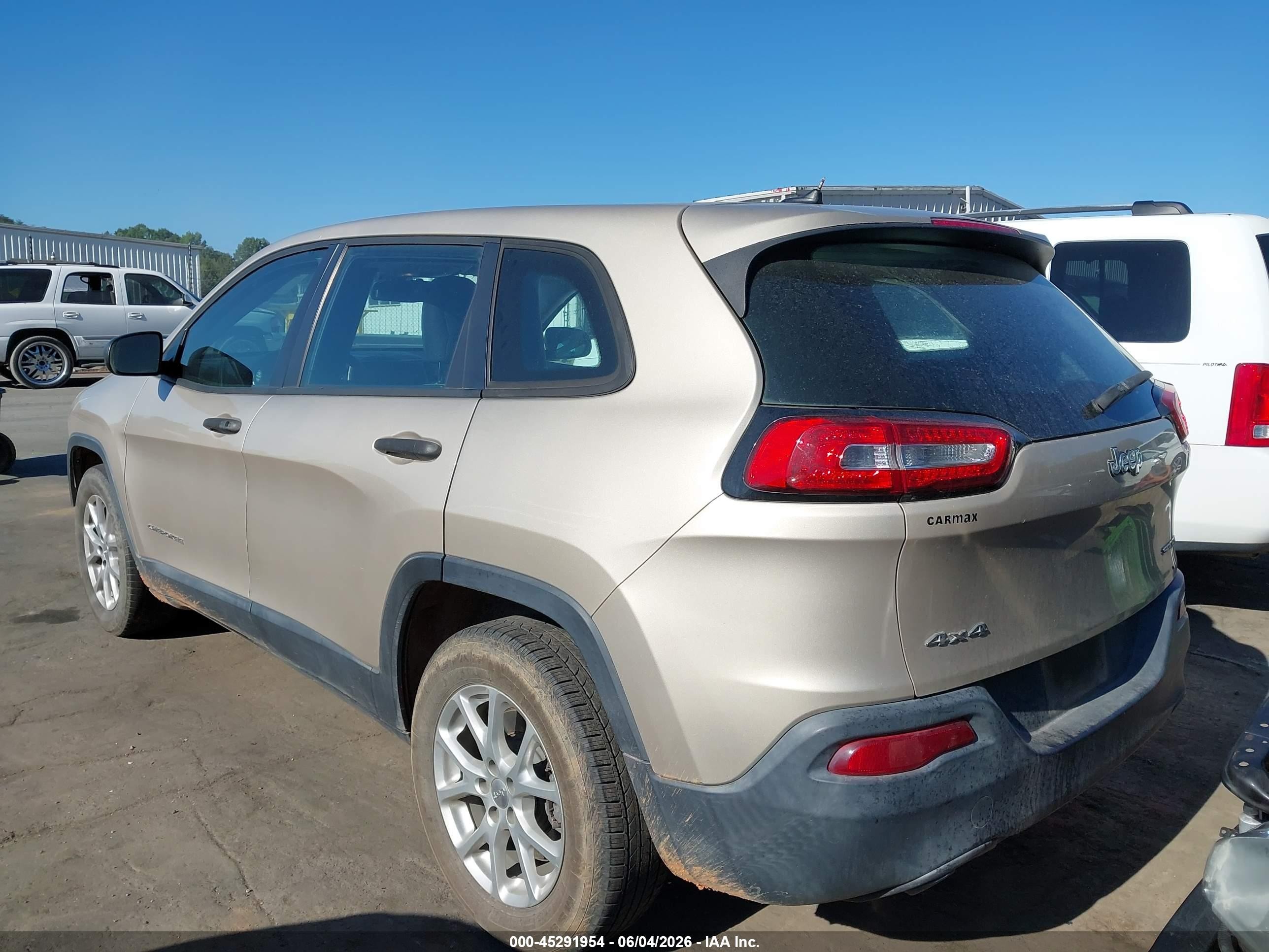 2015 Jeep Cherokee Sport Золотой vin: 1C4PJMAB2FW514487