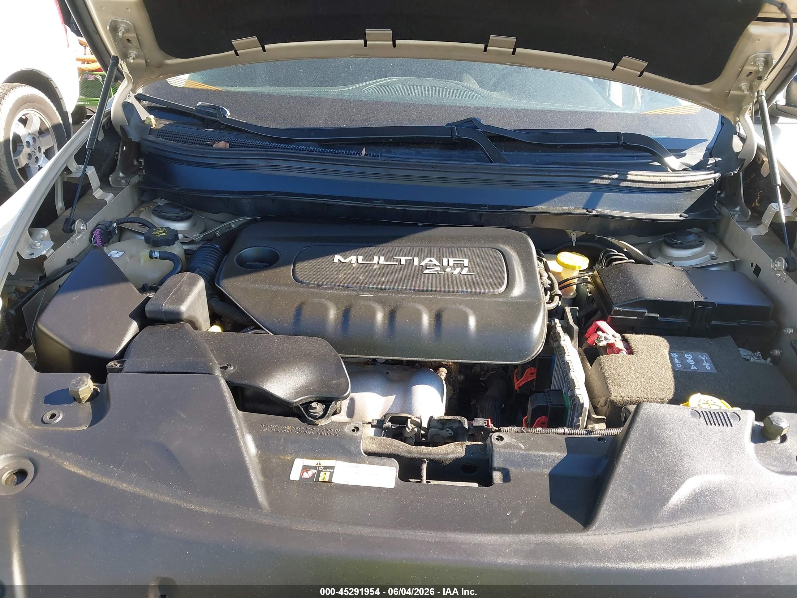 2015 Jeep Cherokee Sport Золотой vin: 1C4PJMAB2FW514487
