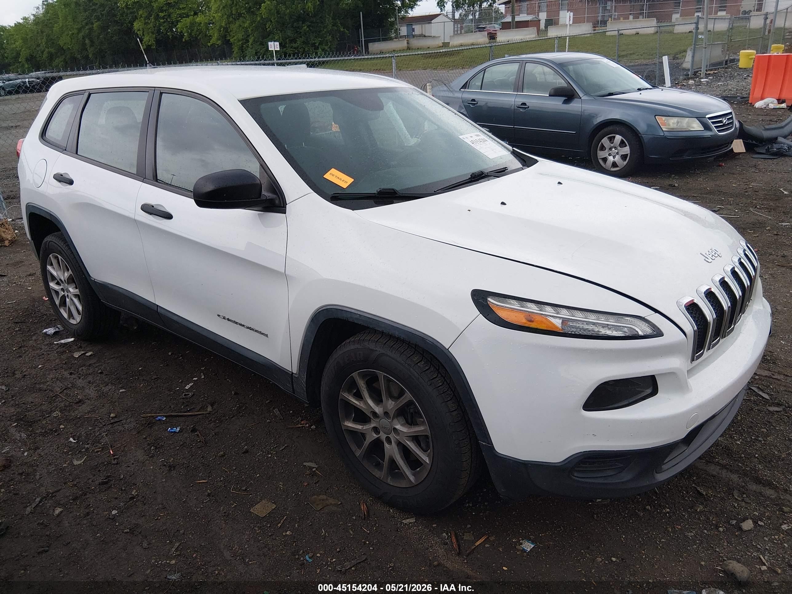 2015 Jeep Cherokee Sport White vin: 1C4PJMAB2FW591120