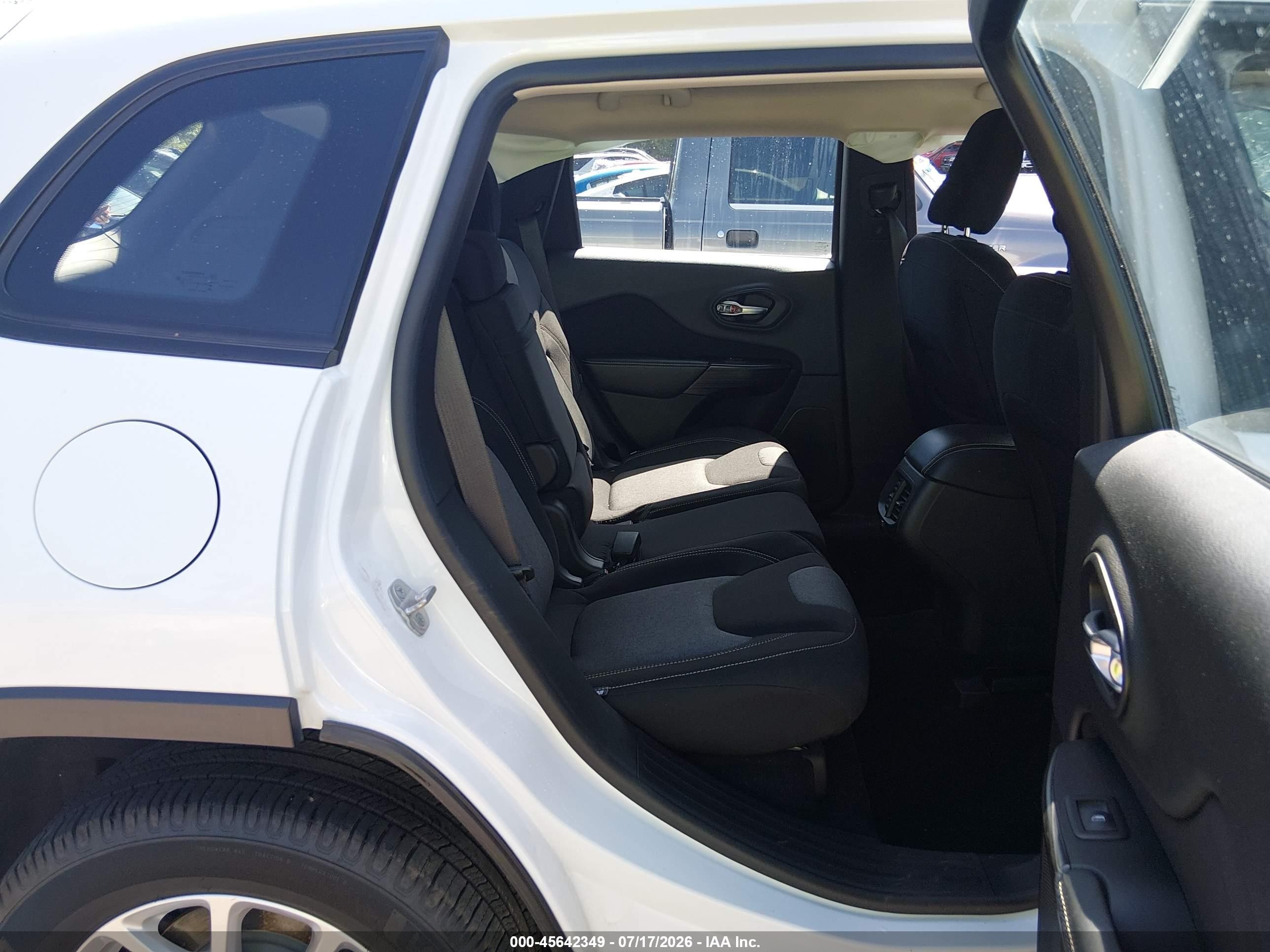 2014 Jeep Cherokee Sport White vin: 1C4PJMAB3EW145038