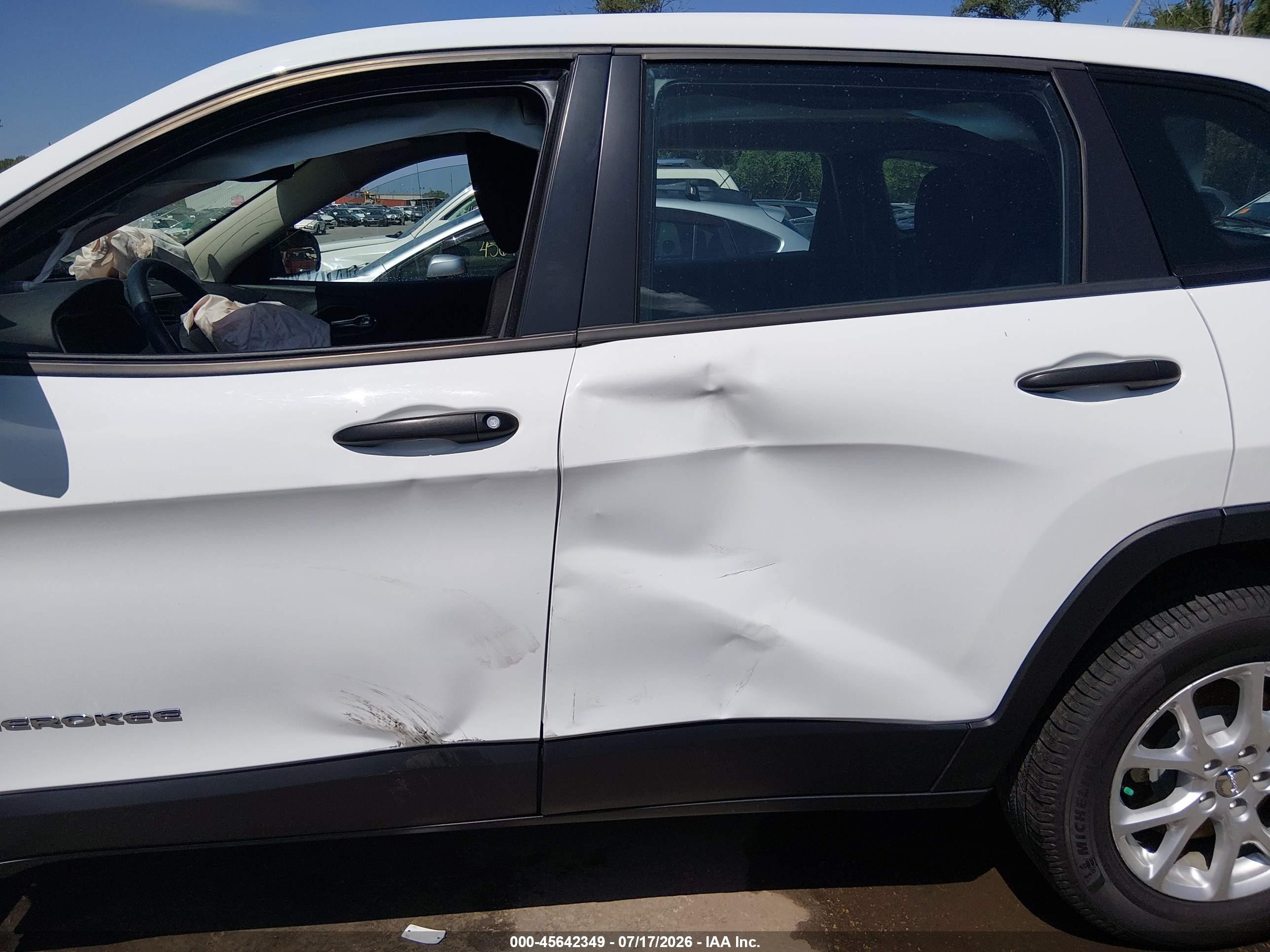 2014 Jeep Cherokee Sport White vin: 1C4PJMAB3EW145038