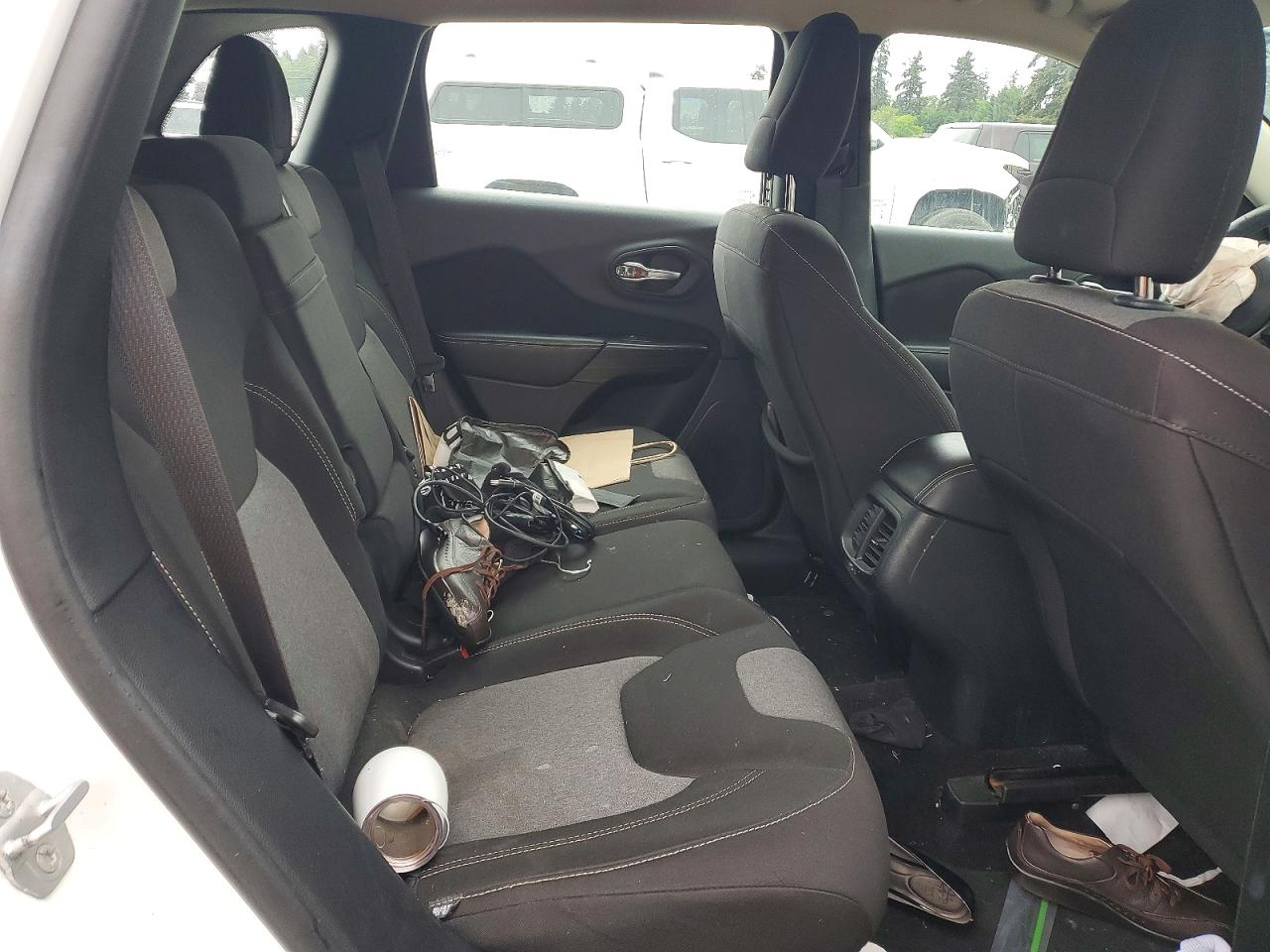 2014 Jeep Cherokee Sport Белый vin: 1C4PJMAB3EW214570