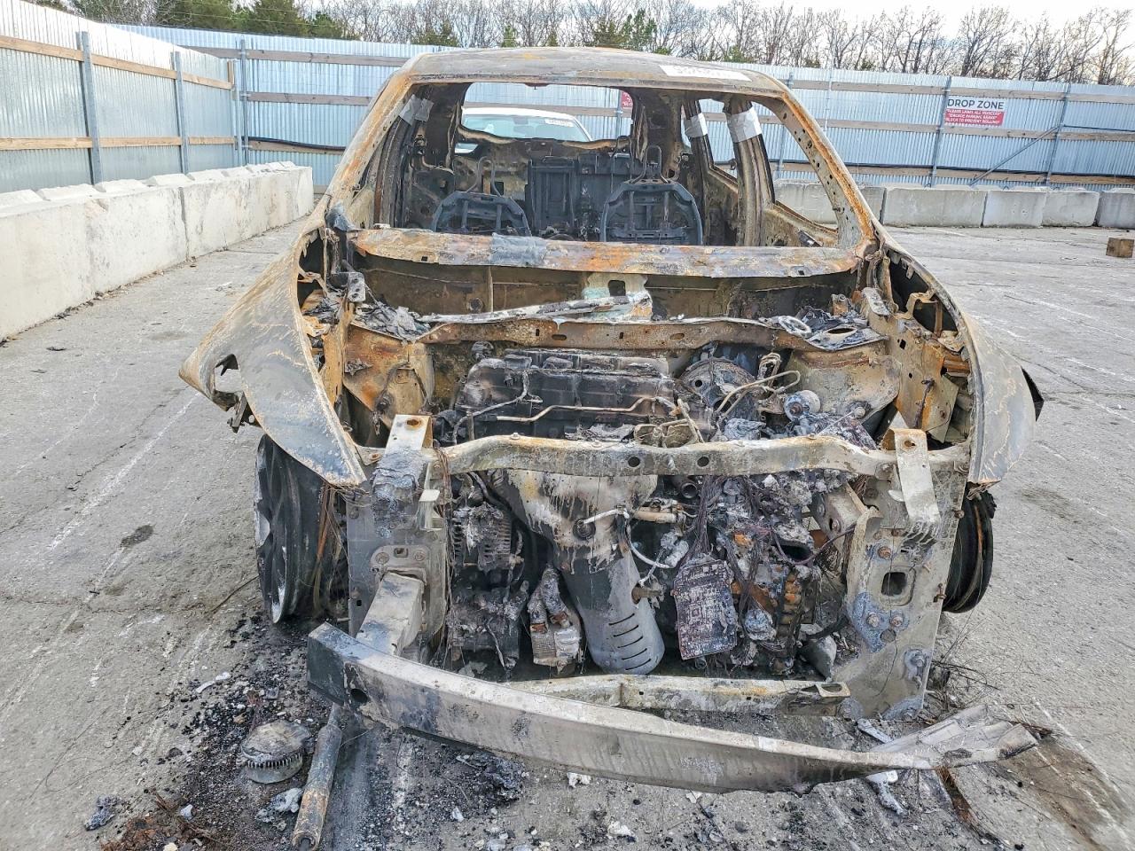2015 Jeep Cherokee Sport Burn vin: 1C4PJMAB3FW500212