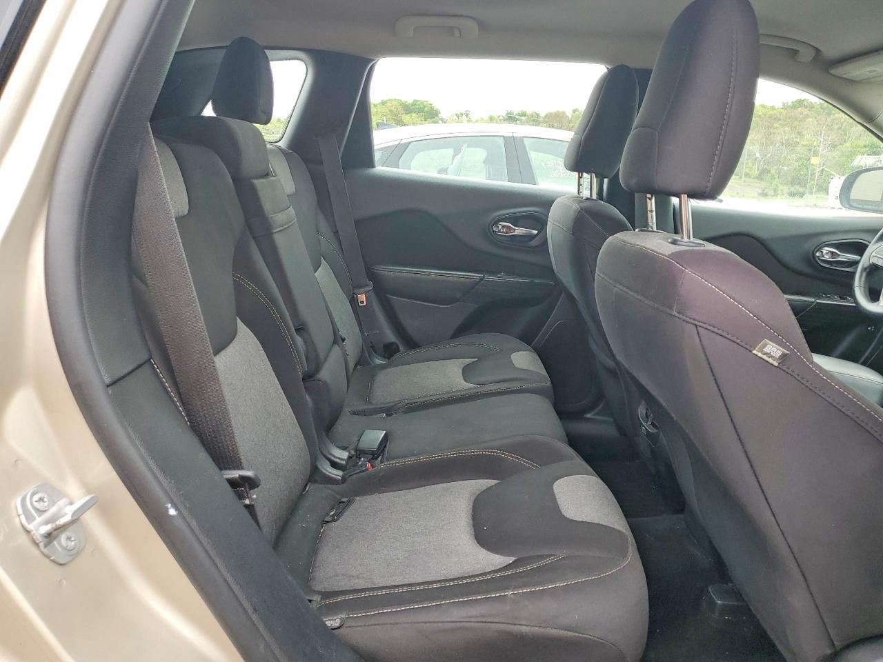 2014 Jeep Cherokee Sport Beige vin: 1C4PJMAB4EW233208