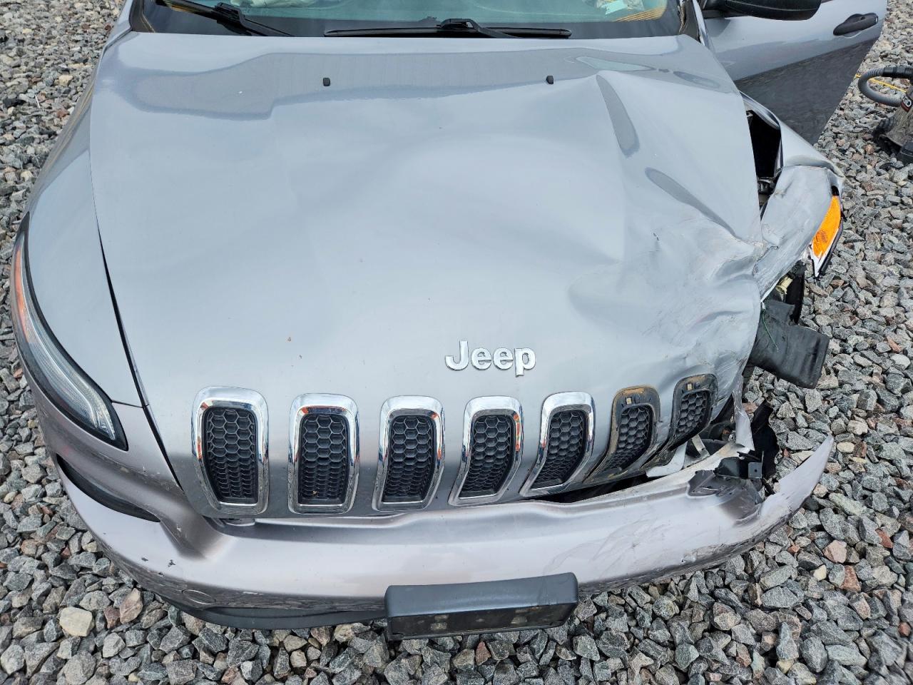 2014 Jeep Cherokee Sport Silver vin: 1C4PJMAB5EW166828