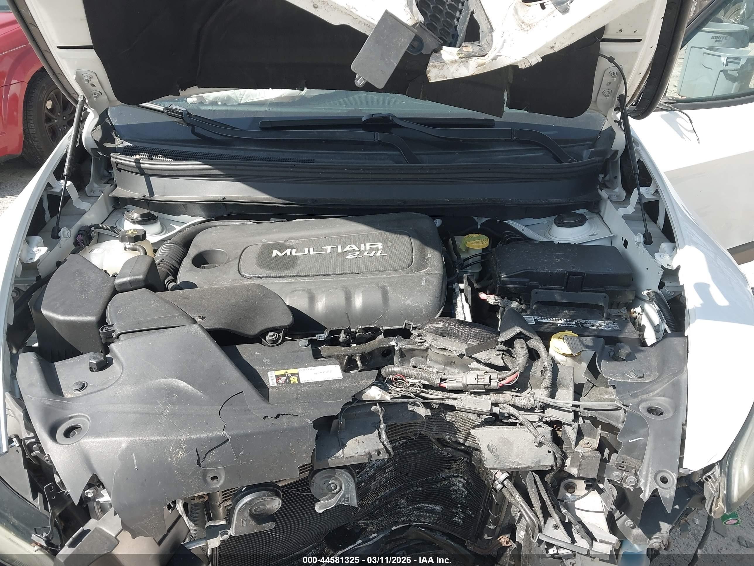 2014 Jeep Cherokee Sport Белый vin: 1C4PJMAB5EW191261