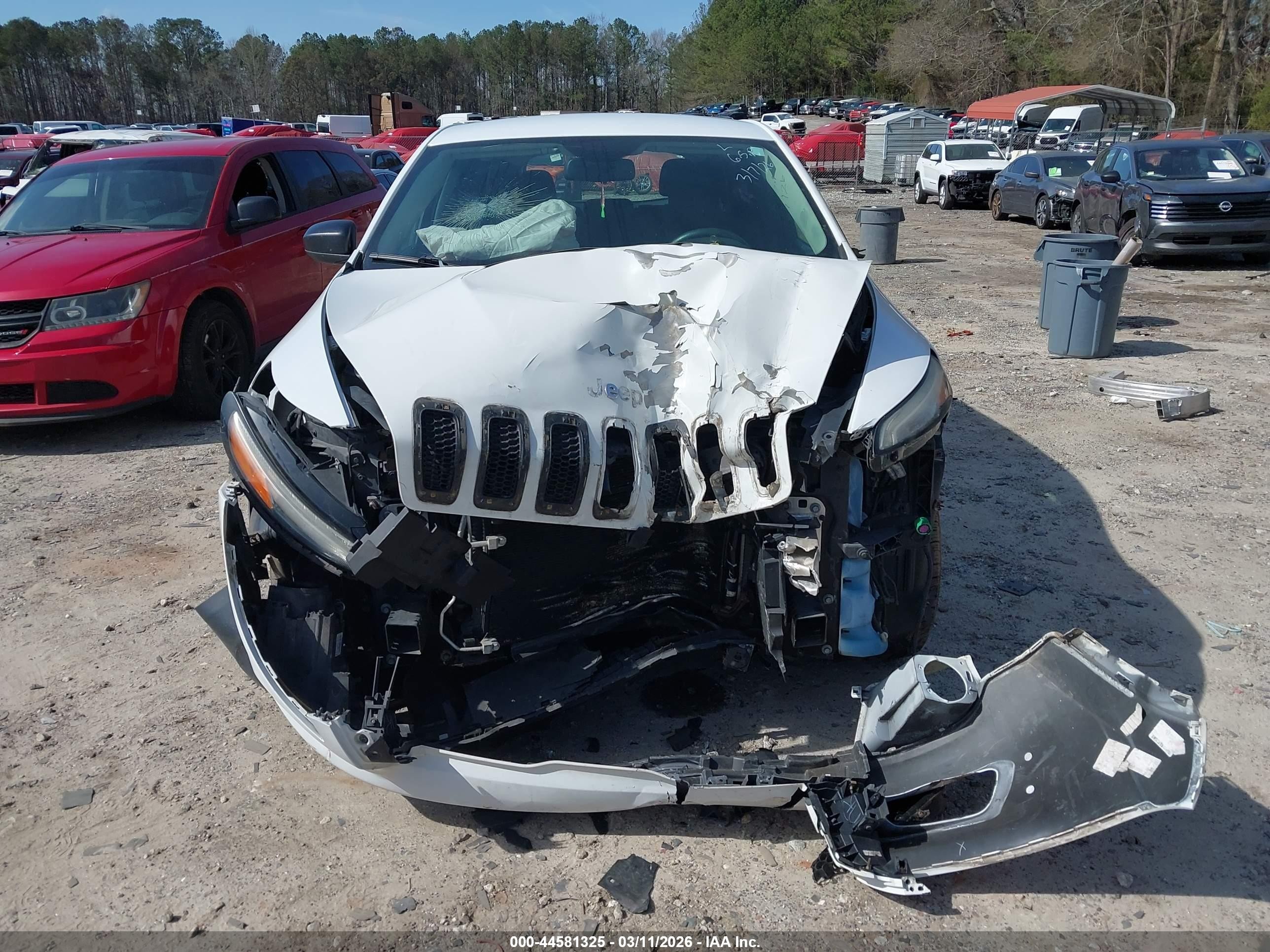 2014 Jeep Cherokee Sport Белый vin: 1C4PJMAB5EW191261