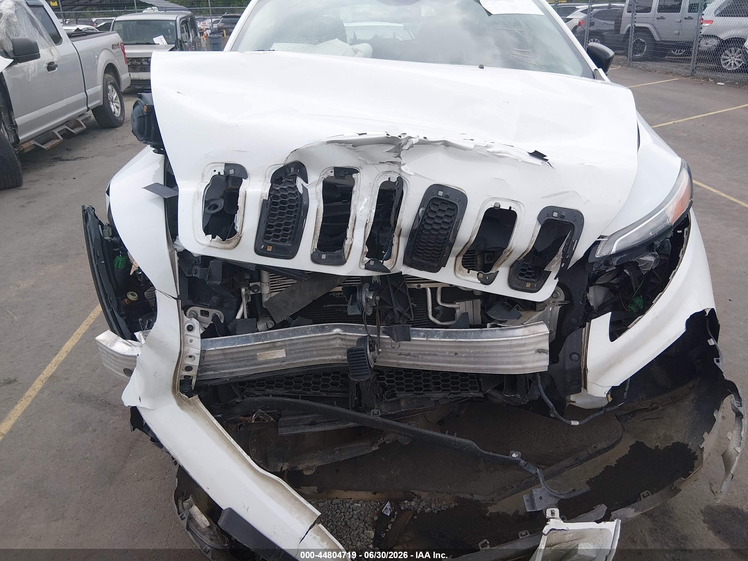 2014 Jeep Cherokee Sport White vin: 1C4PJMAB6EW260491