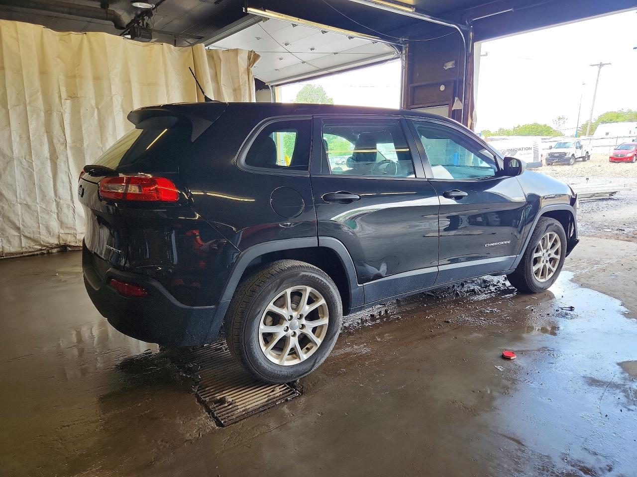 2015 Jeep Cherokee Sport Черный vin: 1C4PJMAB6FW564504