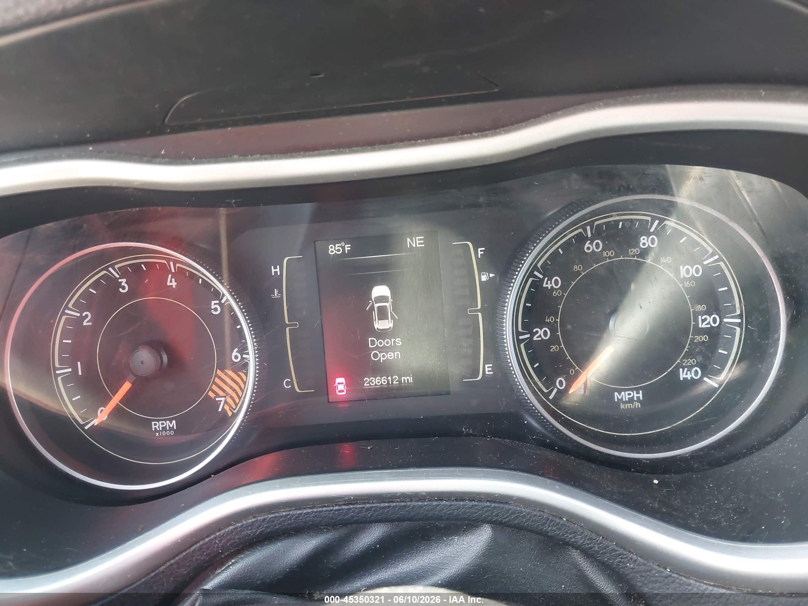 2015 Jeep Cherokee Sport Tan vin: 1C4PJMAB6FW571064
