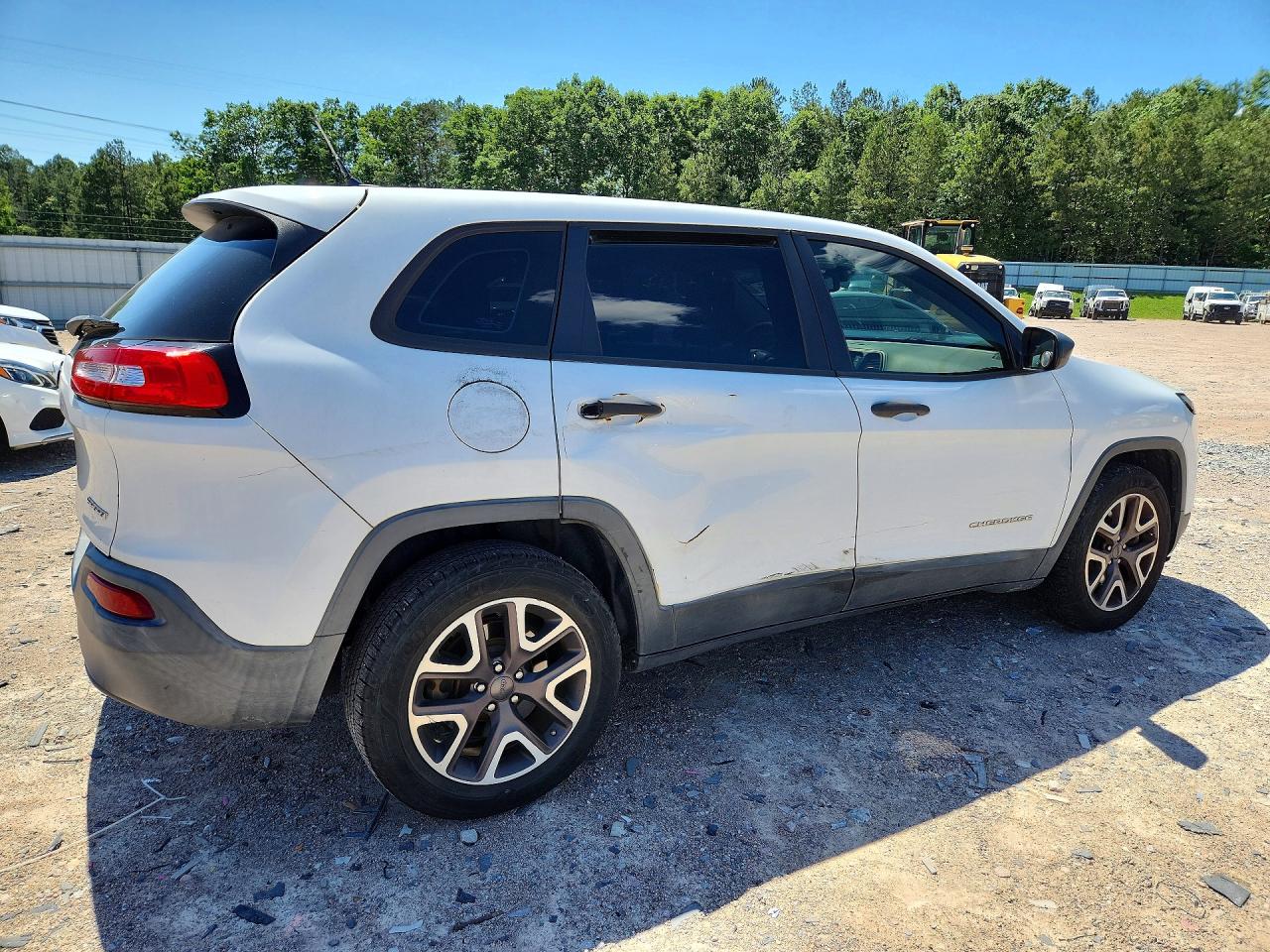 2015 Jeep Cherokee Sport White vin: 1C4PJMAB6FW694105