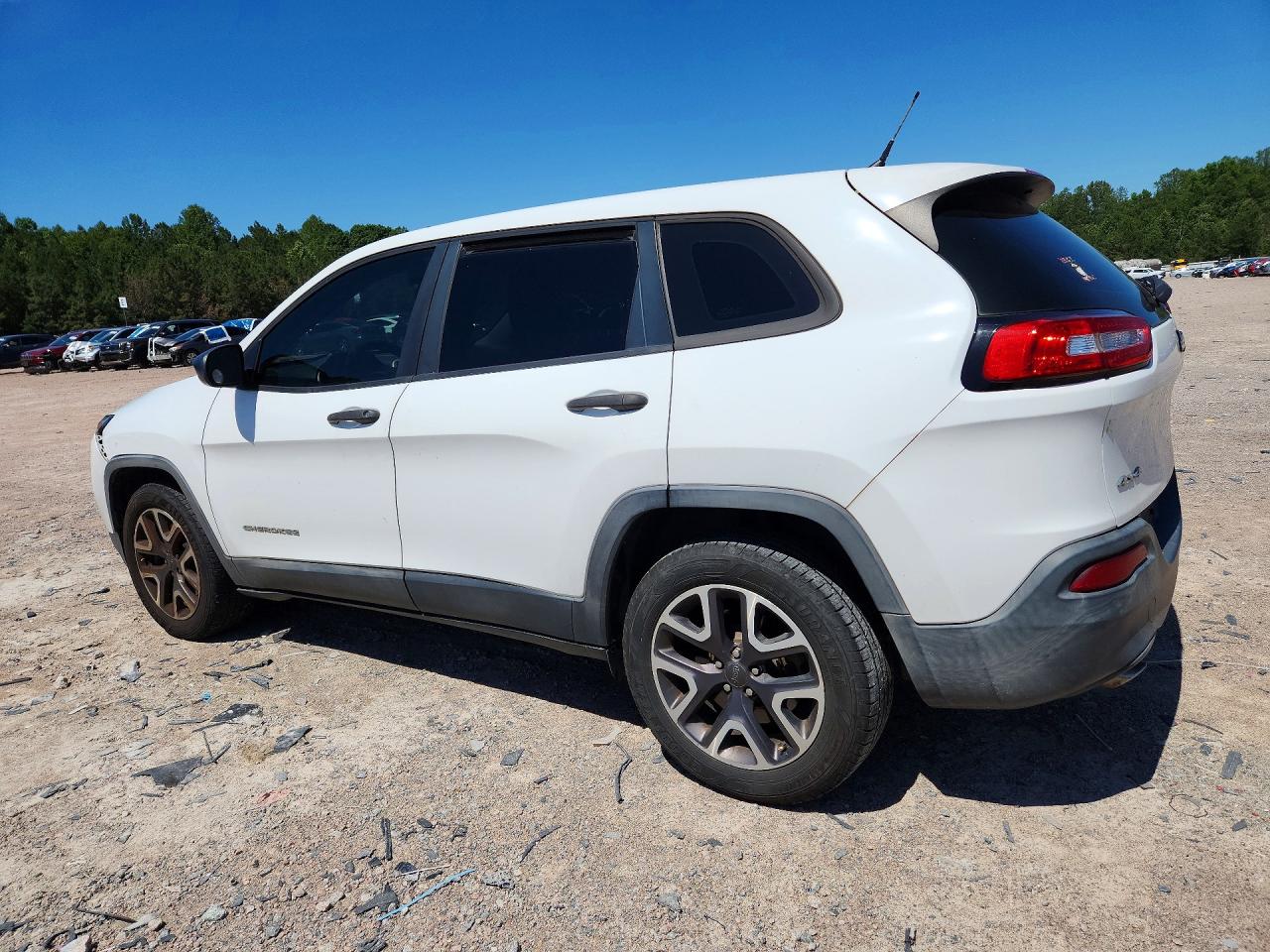 2015 Jeep Cherokee Sport White vin: 1C4PJMAB6FW694105