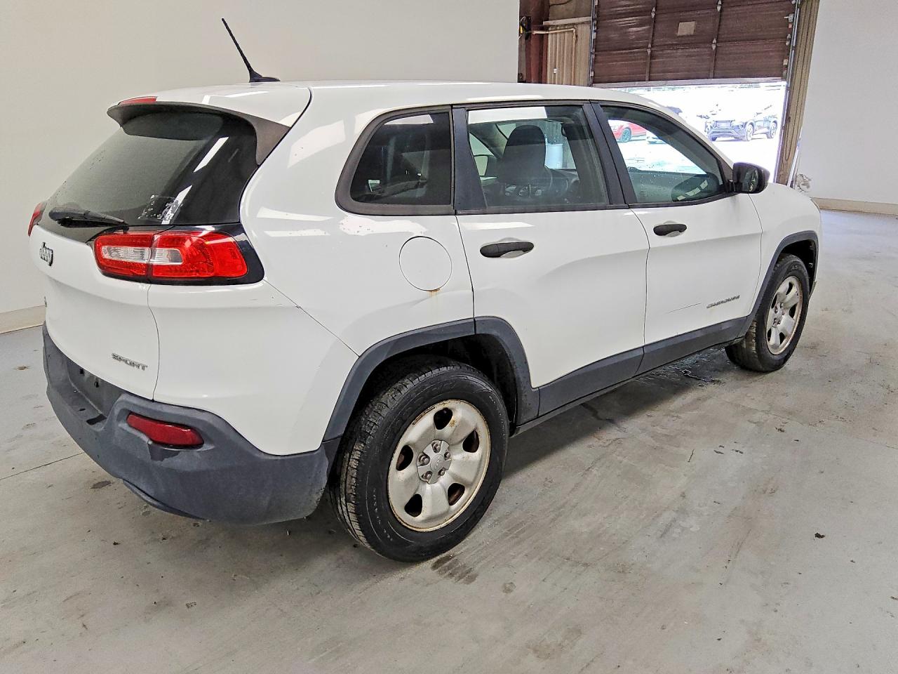 2015 Jeep Cherokee Sport White vin: 1C4PJMAB6FW792082