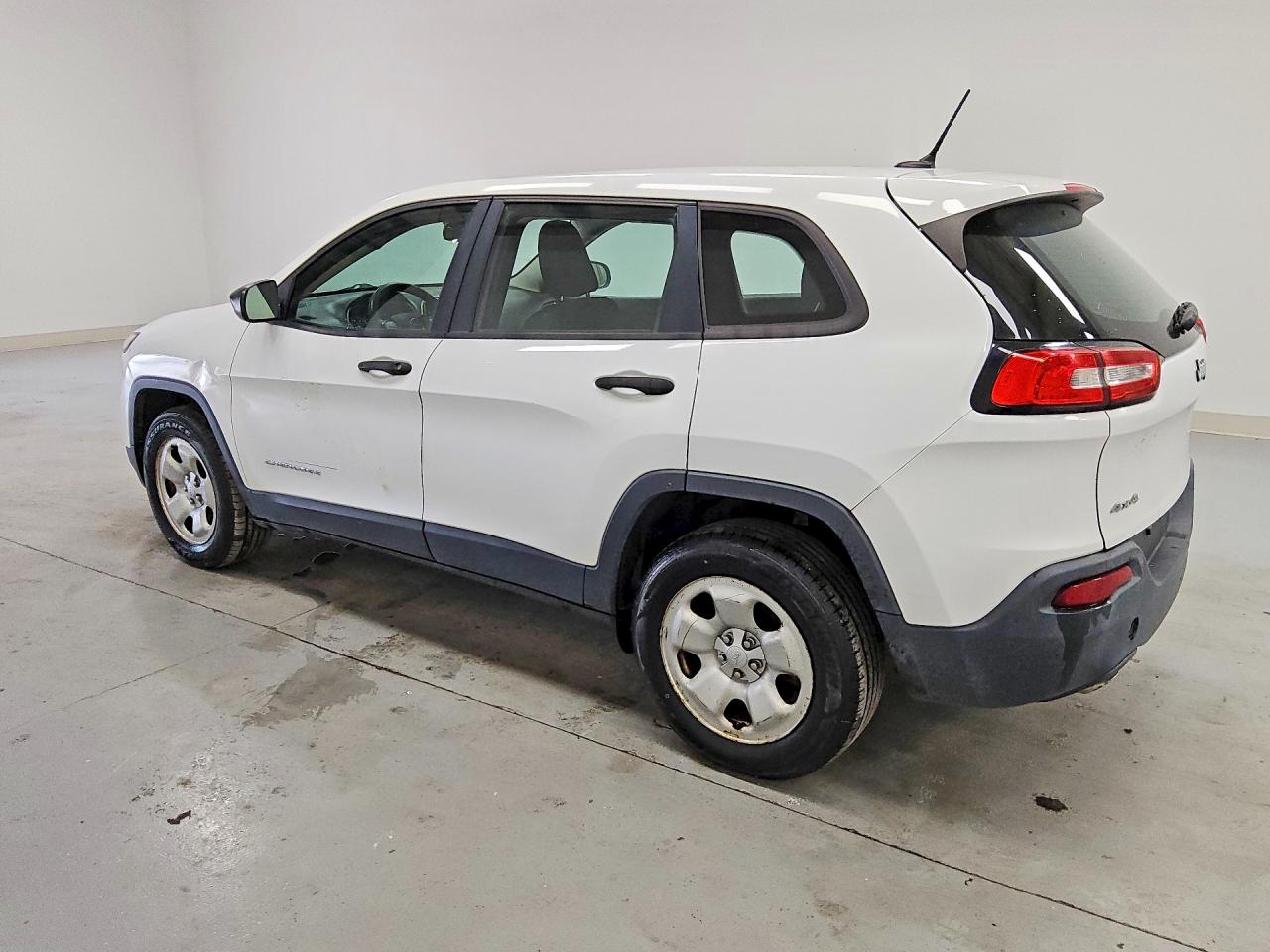 2015 Jeep Cherokee Sport White vin: 1C4PJMAB6FW792082