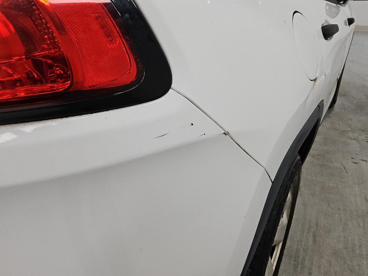 2015 Jeep Cherokee Sport White vin: 1C4PJMAB6FW792082 Damage: Rear Bumper, Chipped, 4