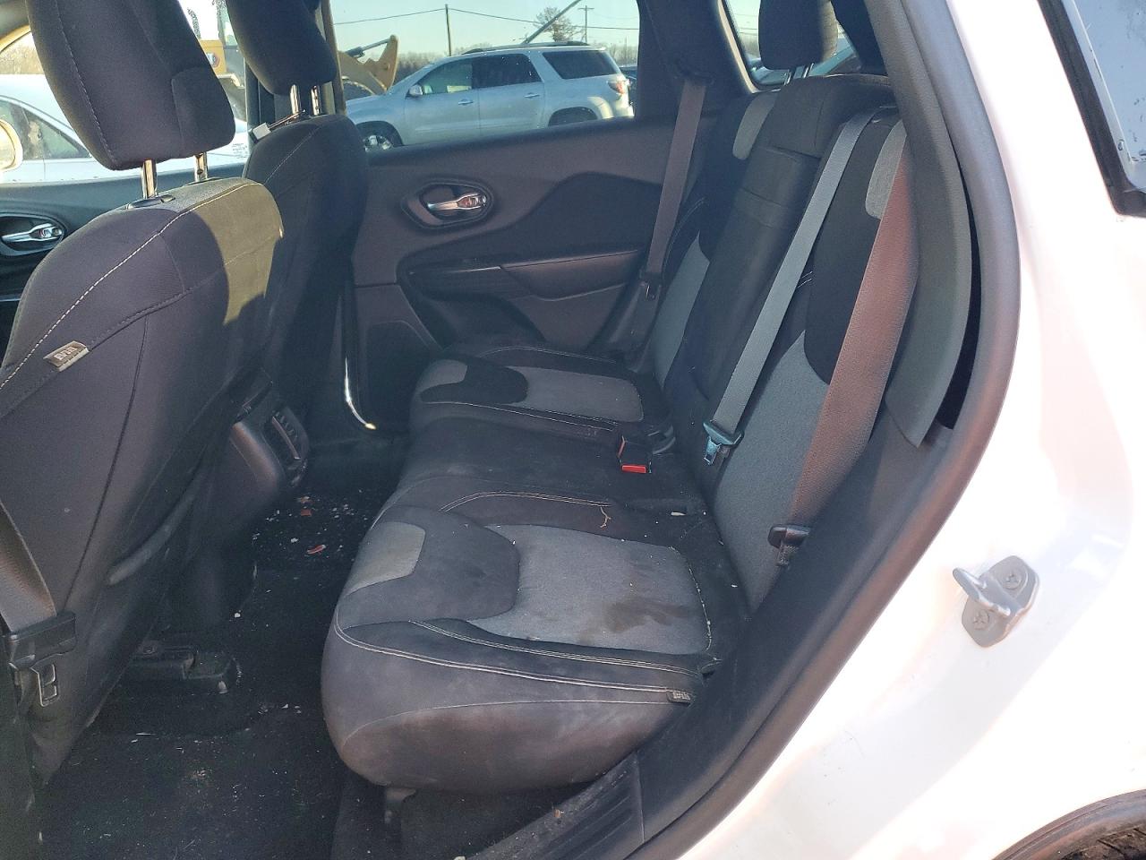 2015 Jeep Cherokee Sport White vin: 1C4PJMAB7FW505154