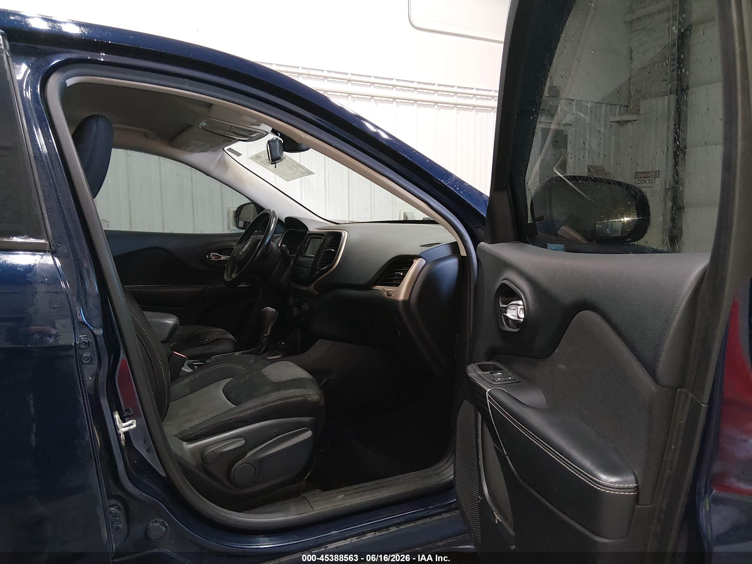 2014 Jeep Cherokee Sport Blue vin: 1C4PJMAB8EW215228