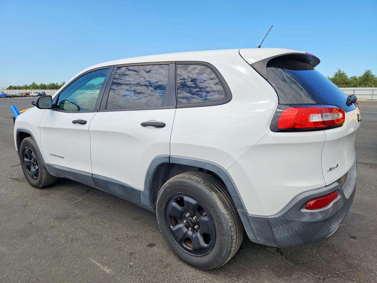 2014 Jeep Cherokee Sport White vin: 1C4PJMAB8EW233115