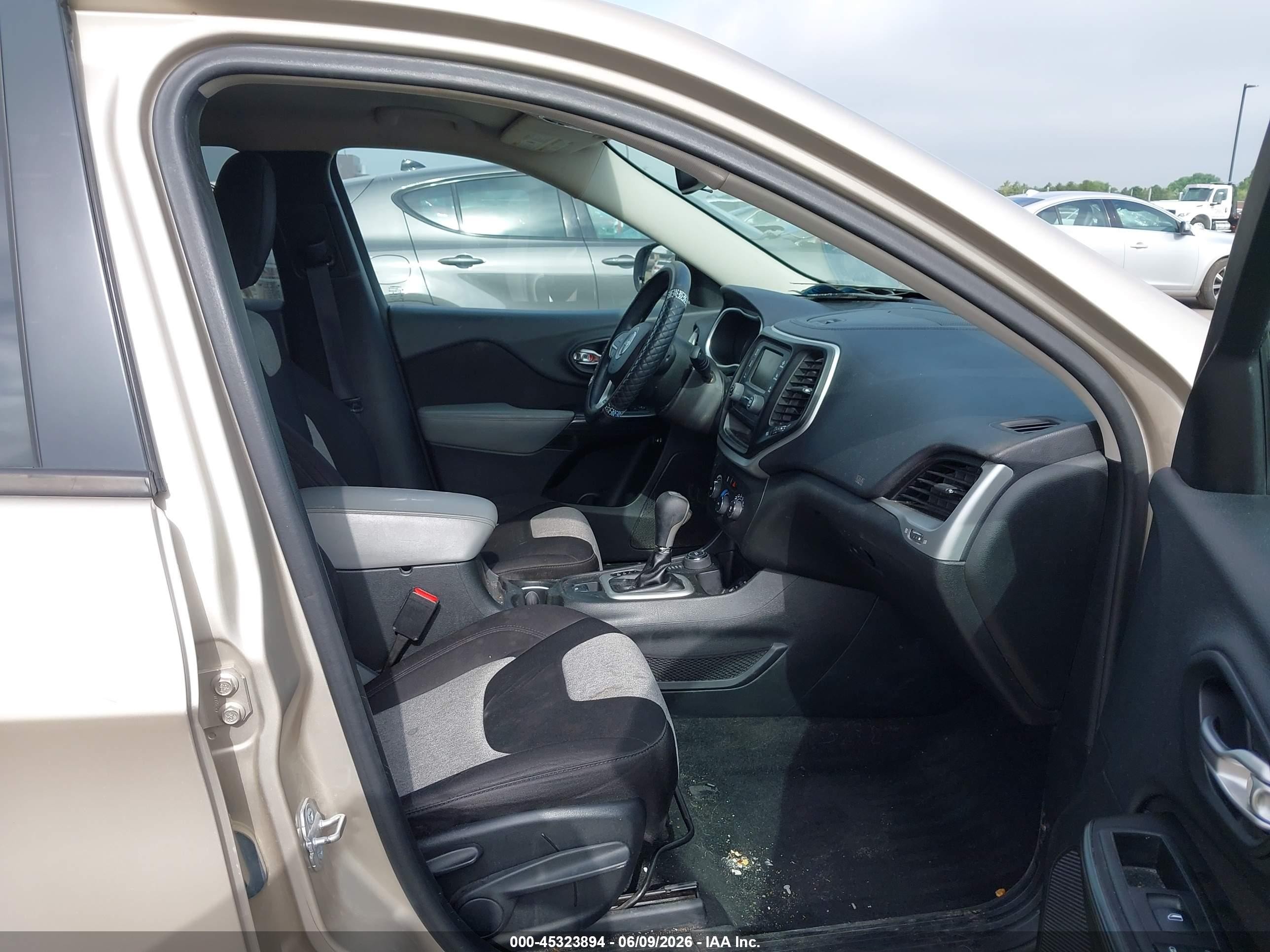 2014 Jeep Cherokee Sport Beige vin: 1C4PJMAB8EW272867