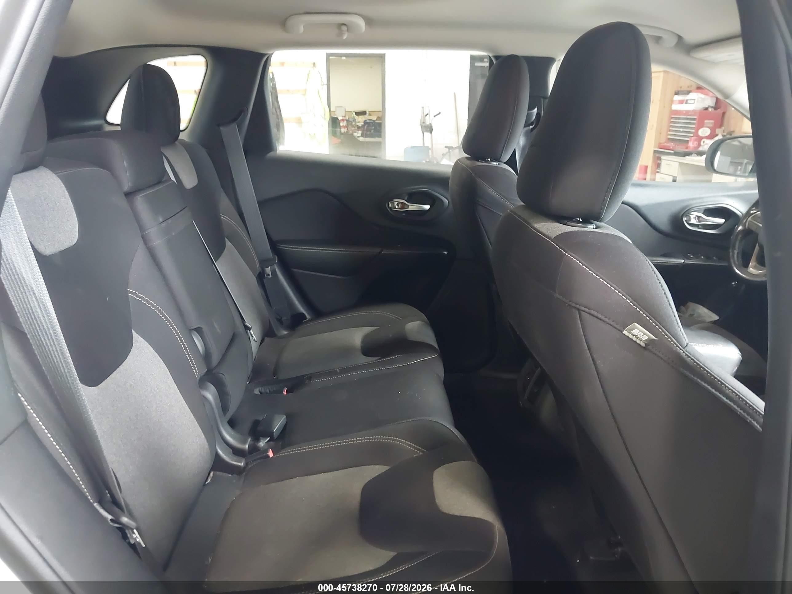 2014 Jeep Cherokee Sport White vin: 1C4PJMAB8EW287000