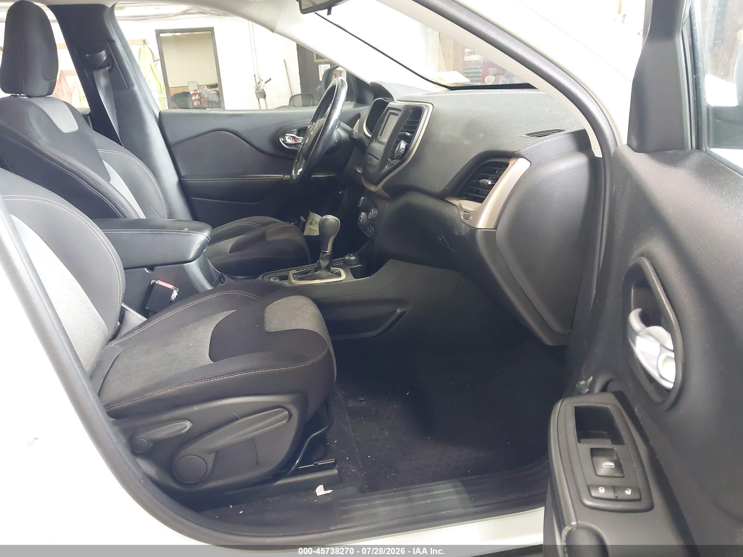 2014 Jeep Cherokee Sport White vin: 1C4PJMAB8EW287000