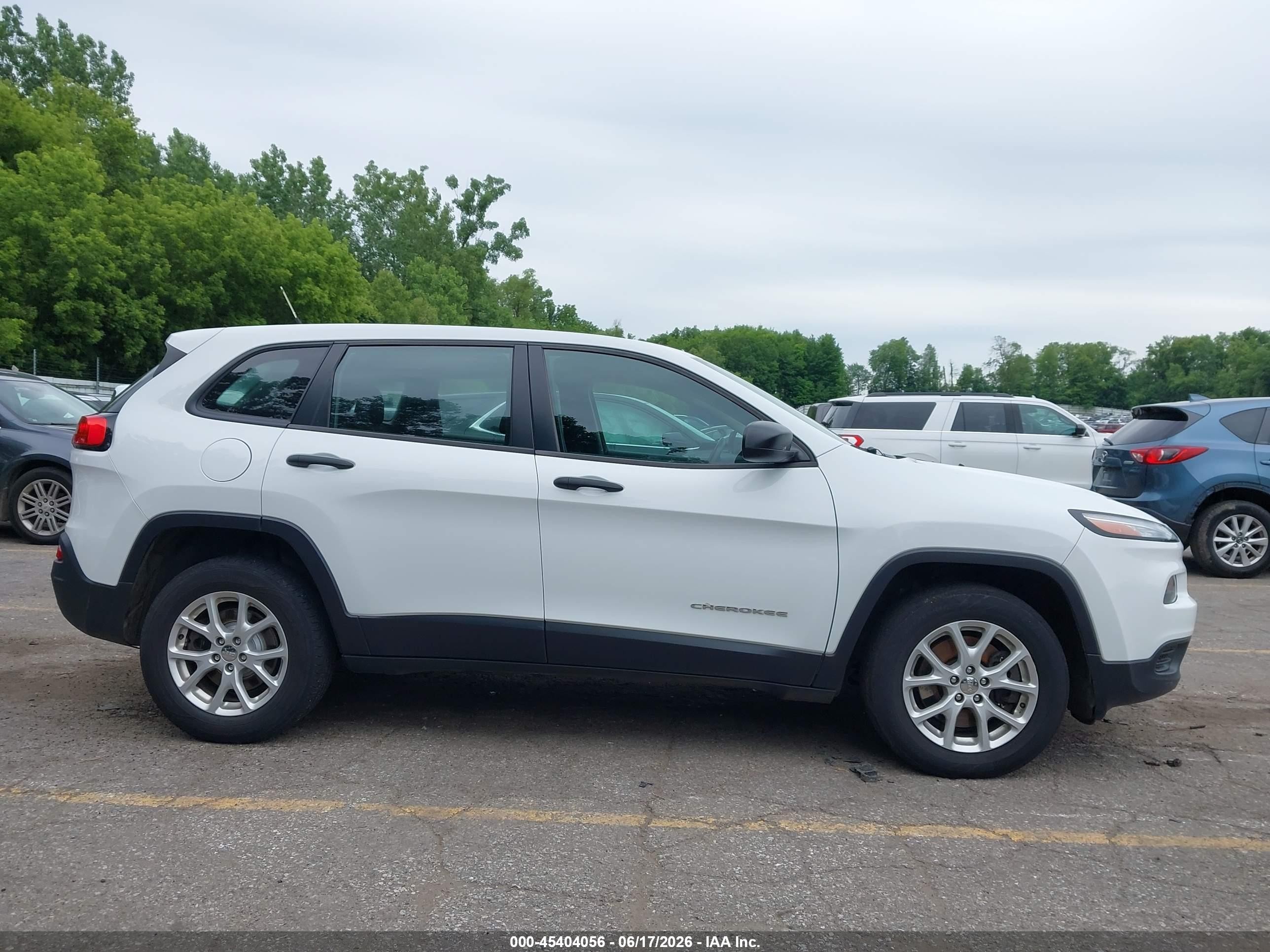 2015 Jeep Cherokee Sport White vin: 1C4PJMAB8FW591090