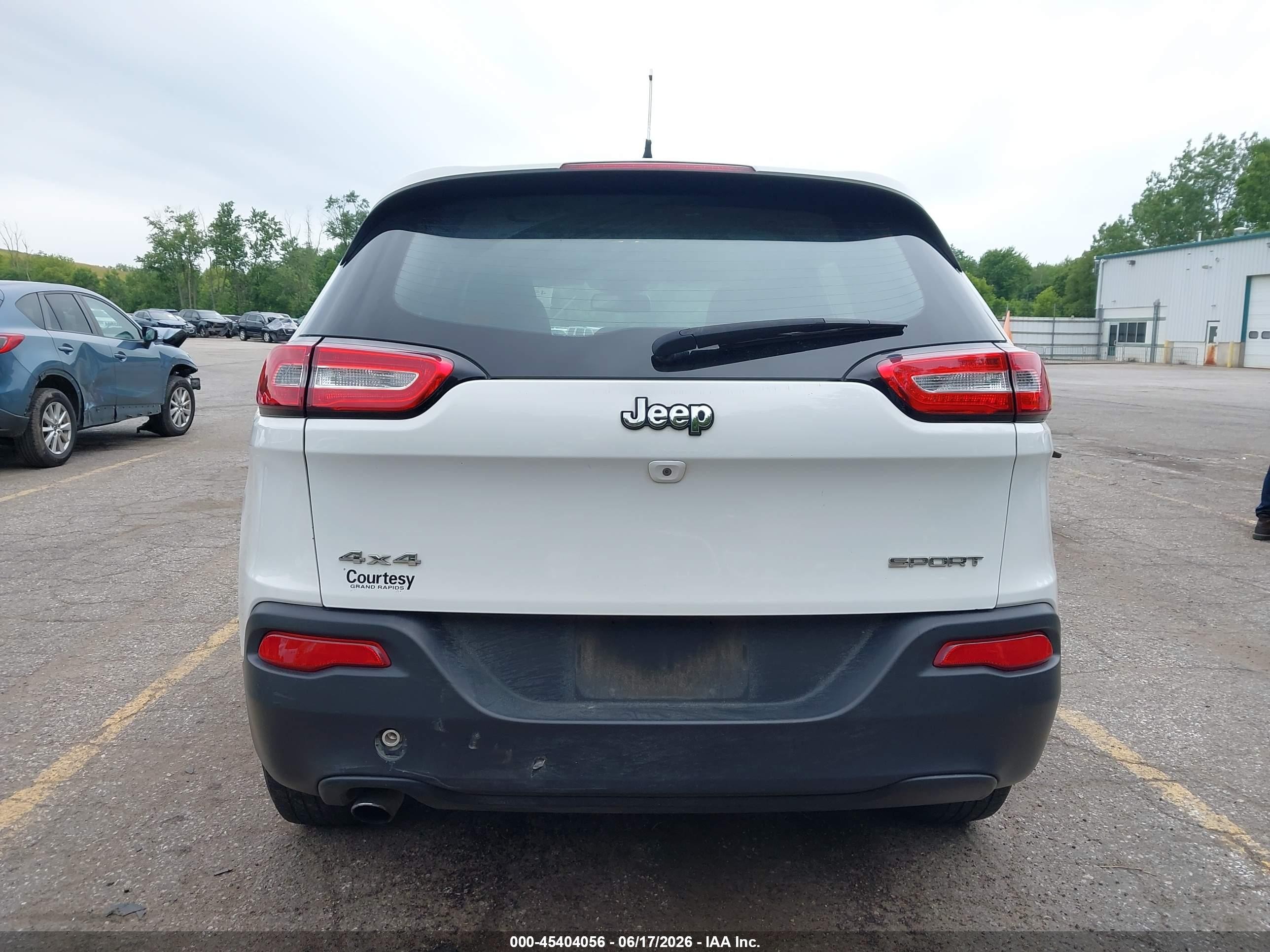 2015 Jeep Cherokee Sport White vin: 1C4PJMAB8FW591090