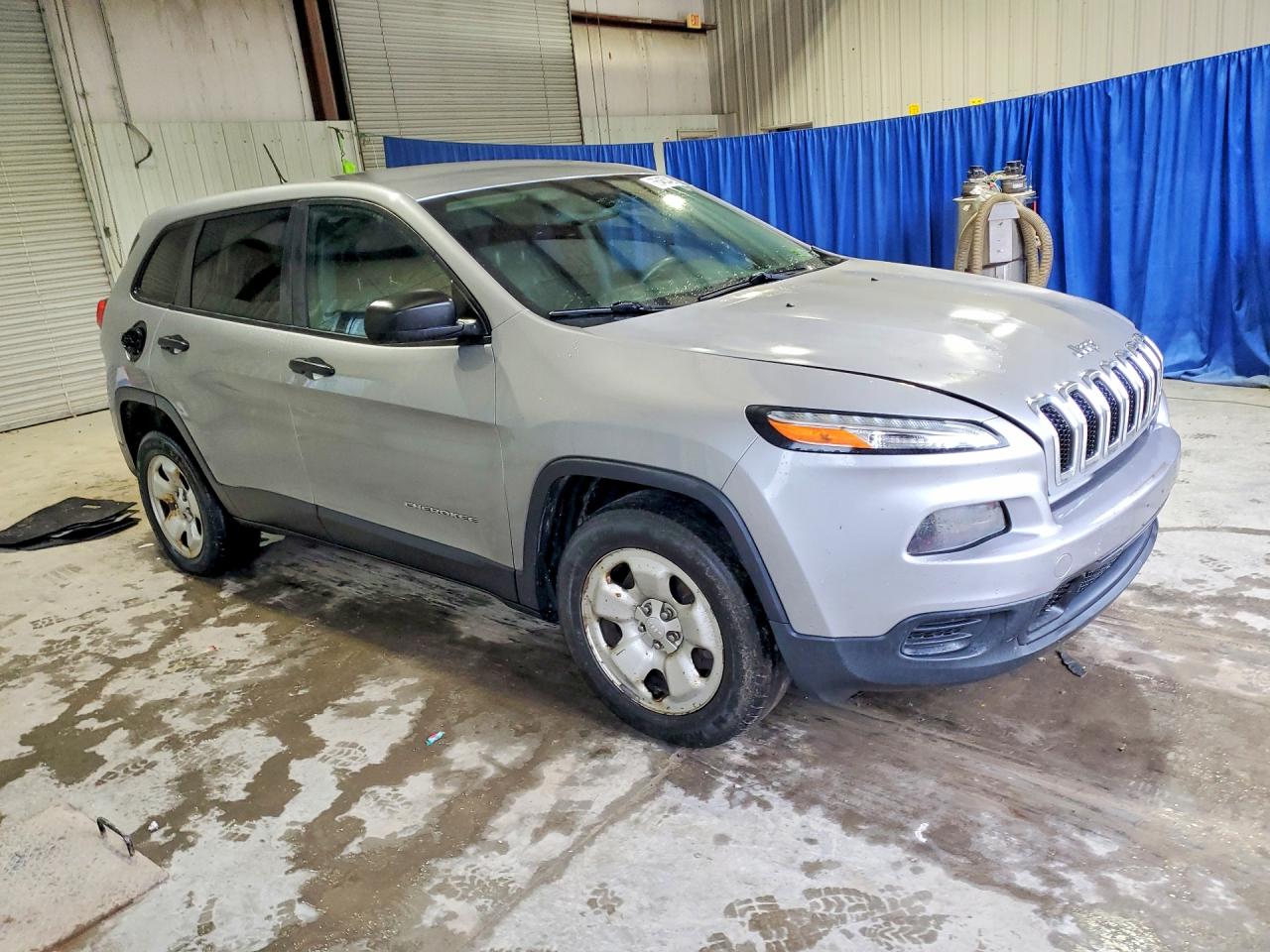 2015 Jeep Cherokee Sport Gray vin: 1C4PJMAB8FW592997