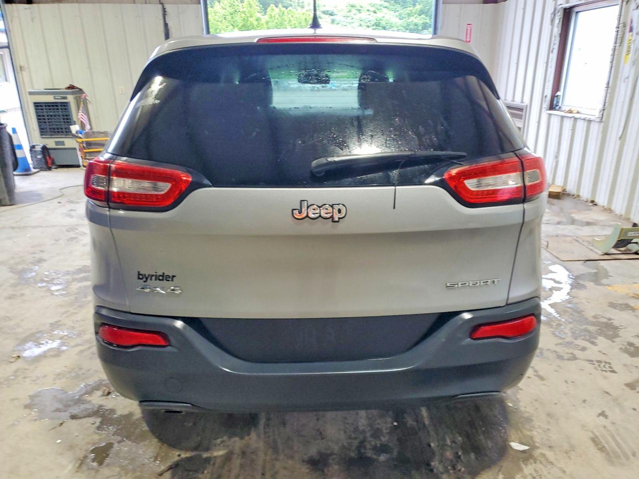 2015 Jeep Cherokee Sport Gray vin: 1C4PJMAB8FW592997