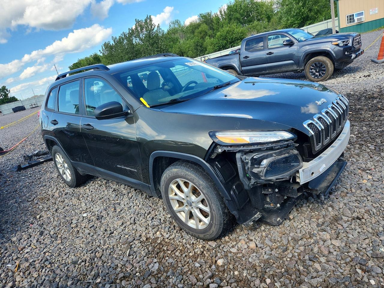 2015 Jeep Cherokee Sport Green vin: 1C4PJMAB8FW649778