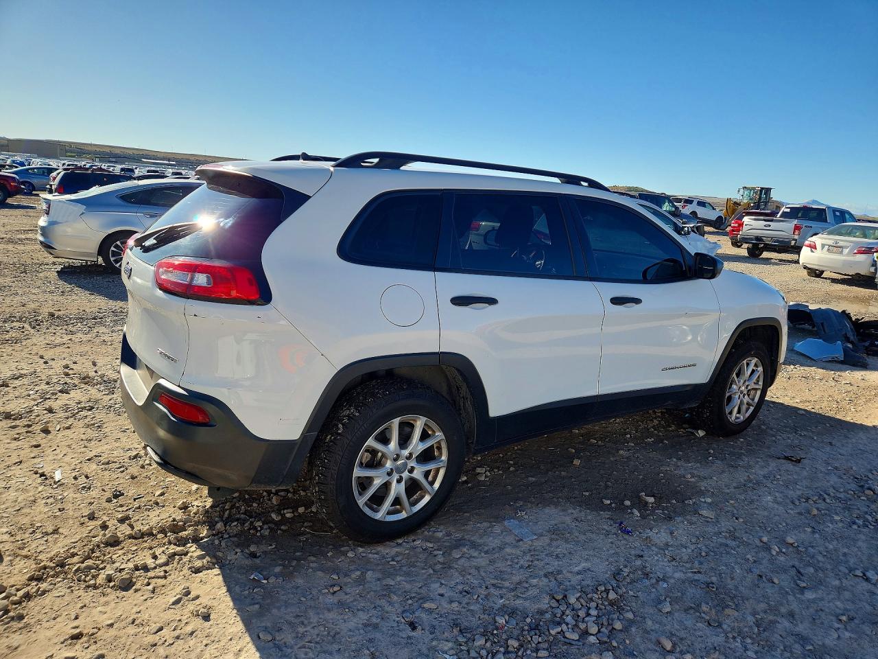 2015 Jeep Cherokee Sport White vin: 1C4PJMAB9FW619429