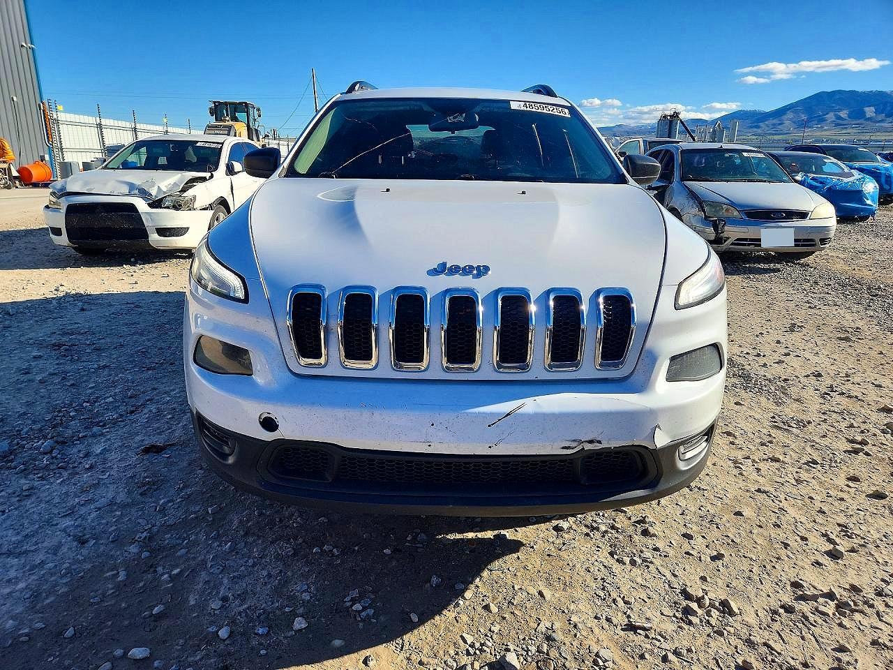 2015 Jeep Cherokee Sport White vin: 1C4PJMAB9FW619429