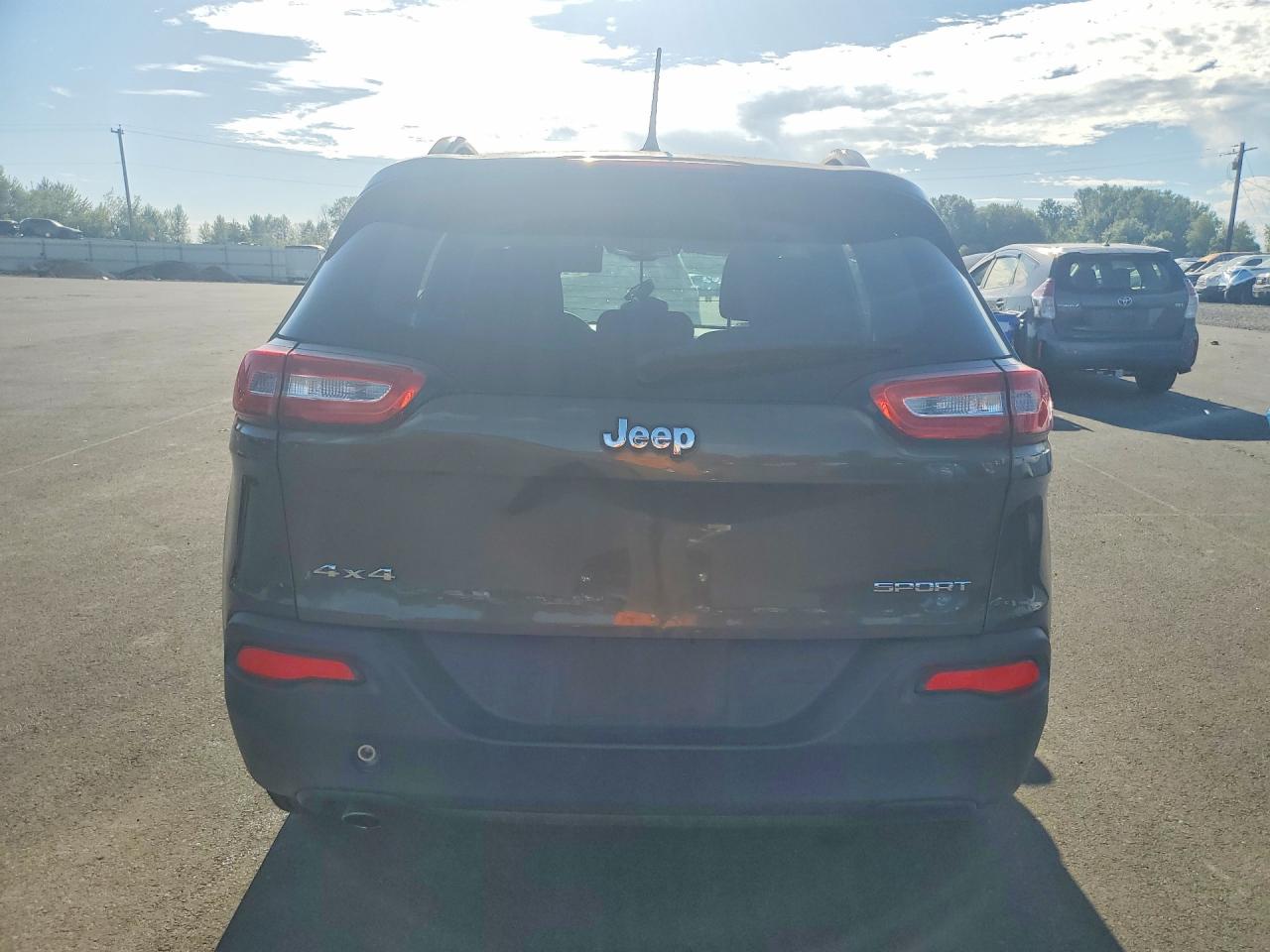 2015 Jeep Cherokee Sport Charcoal vin: 1C4PJMAB9FW774563