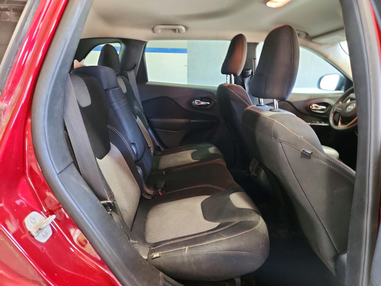 2014 Jeep Cherokee Sport Red vin: 1C4PJMABXEW145330