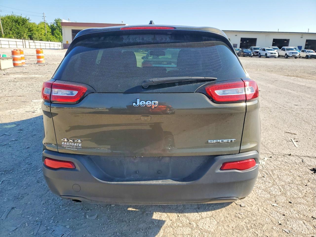 2015 Jeep Cherokee Sport Green vin: 1C4PJMABXFW503981