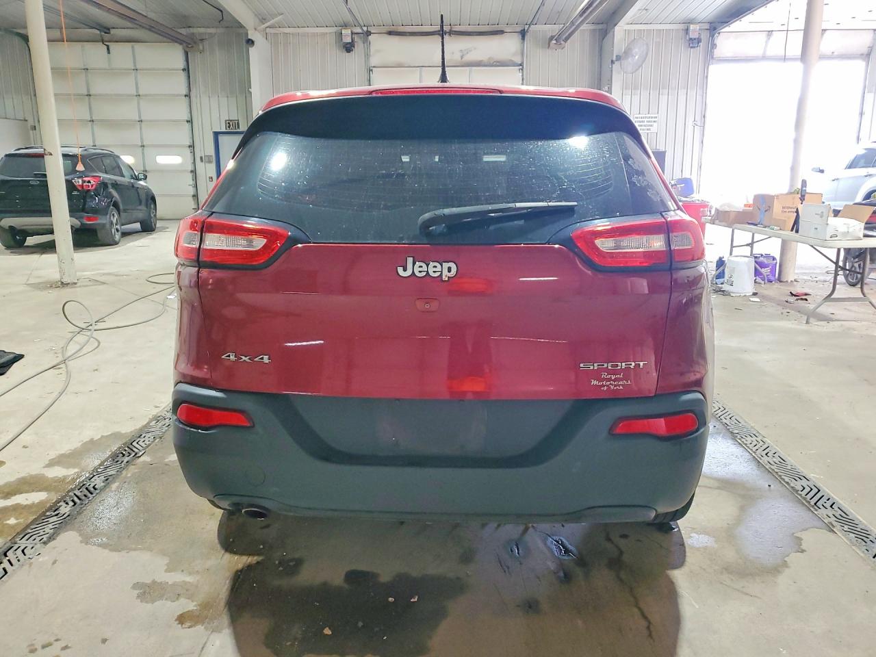 2015 Jeep Cherokee Sport Maroon vin: 1C4PJMABXFW624476