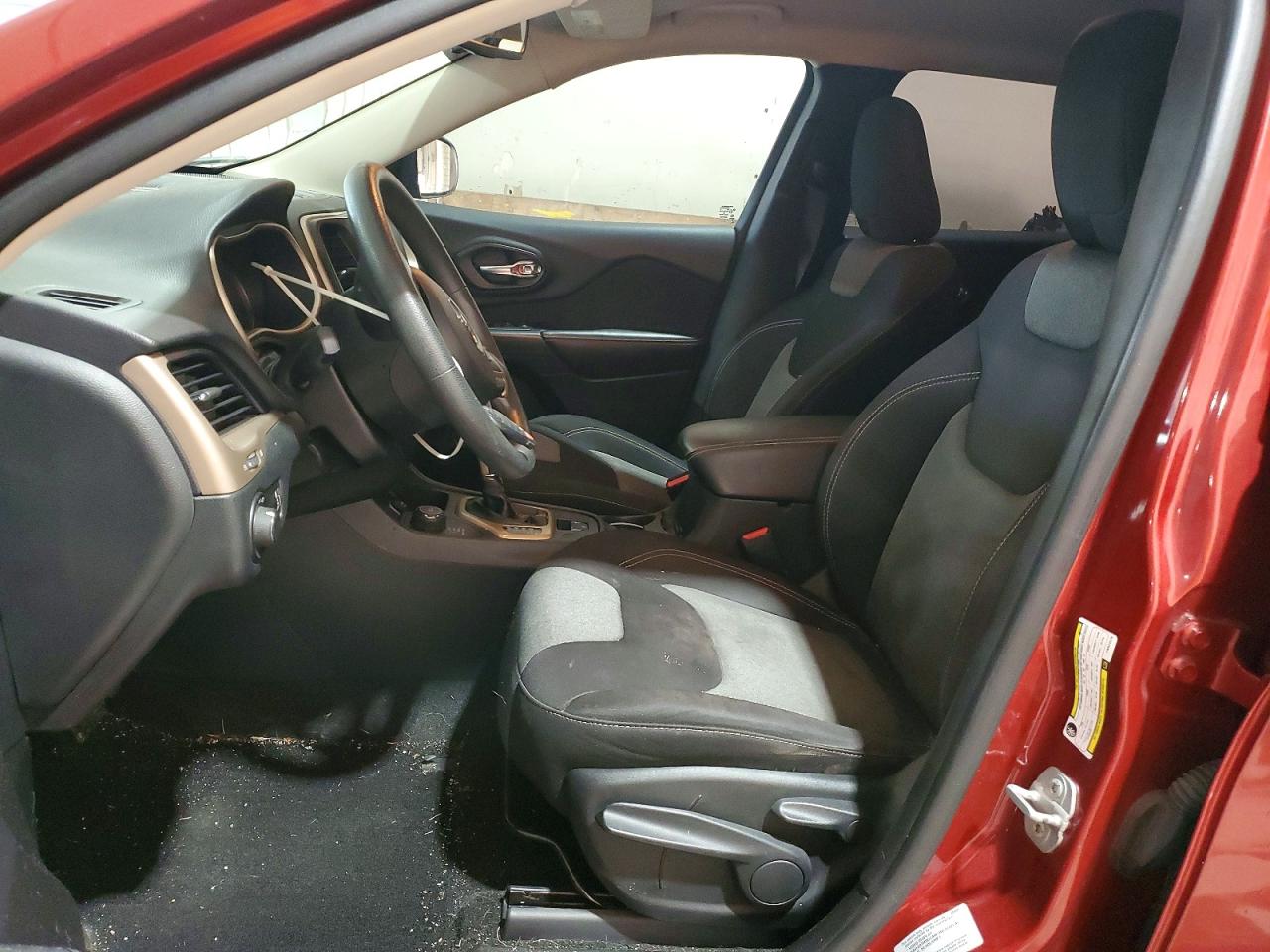 2015 Jeep Cherokee Sport Maroon vin: 1C4PJMABXFW624476