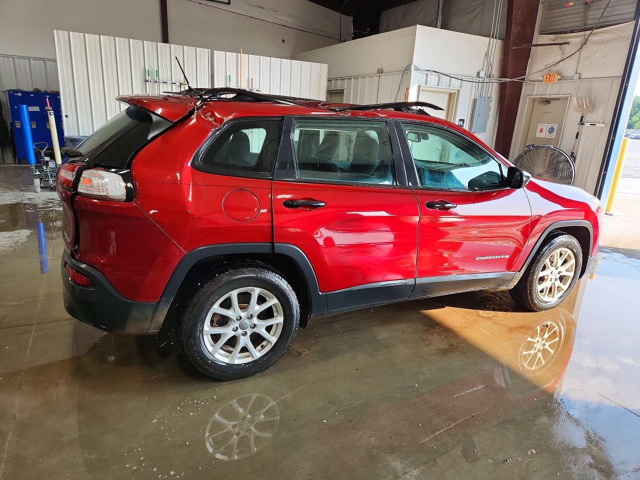 2015 Jeep Cherokee Sport Maroon vin: 1C4PJMABXFW682345