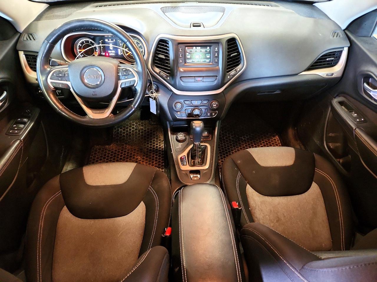 2015 Jeep Cherokee Sport White vin: 1C4PJMABXFW763040