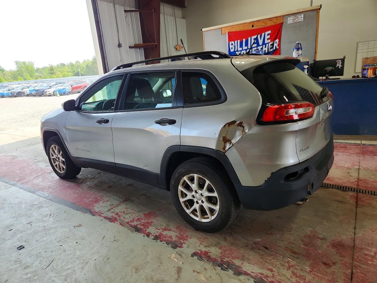 2015 Jeep Cherokee Sport Silver vin: 1C4PJMABXFW777021