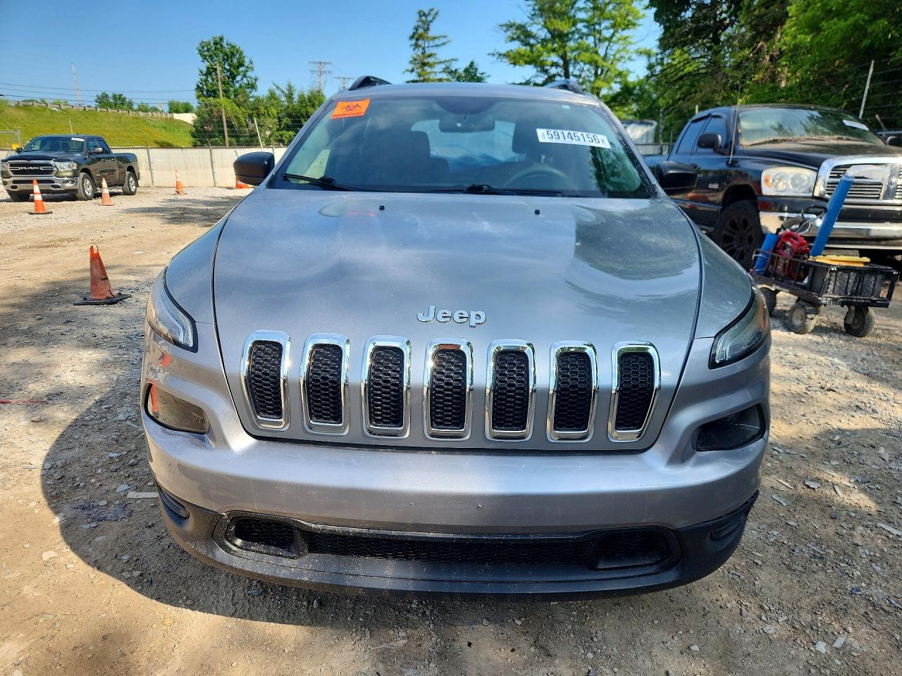 2015 Jeep Cherokee Sport Silver vin: 1C4PJMABXFW777438