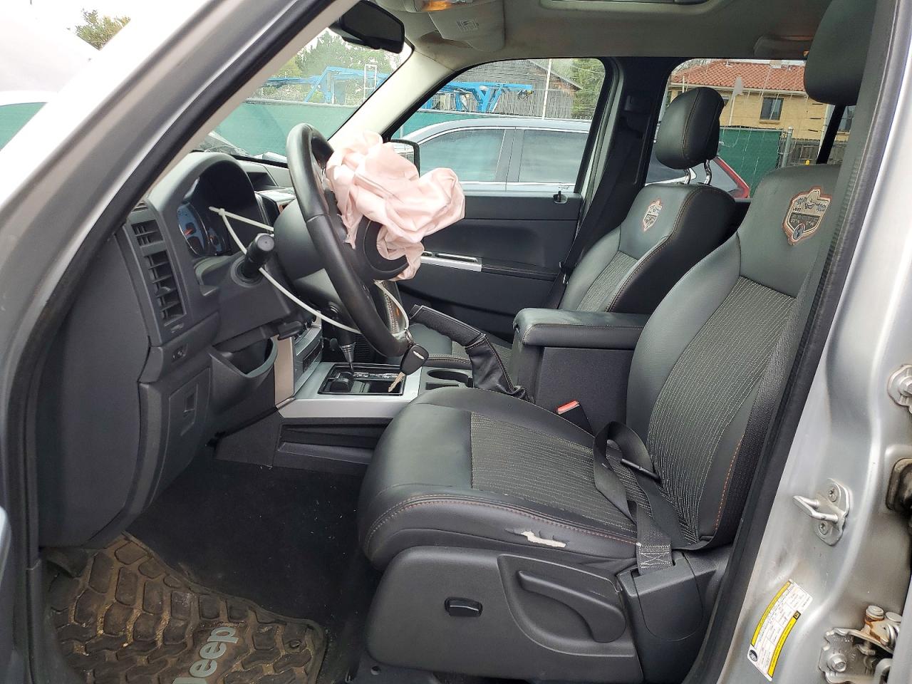 2012 Jeep Liberty Sport Silver vin: 1C4PJMAK0CW123821