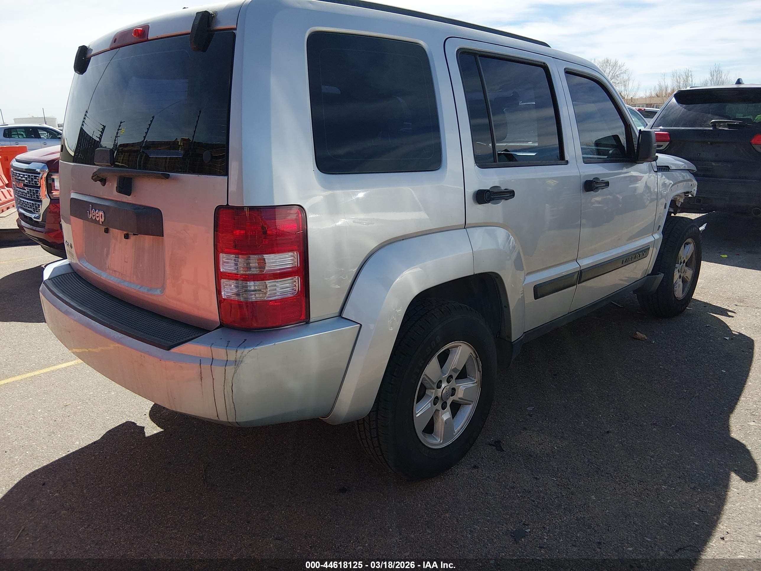 2012 Jeep Liberty Sport Silver vin: 1C4PJMAK1CW141826