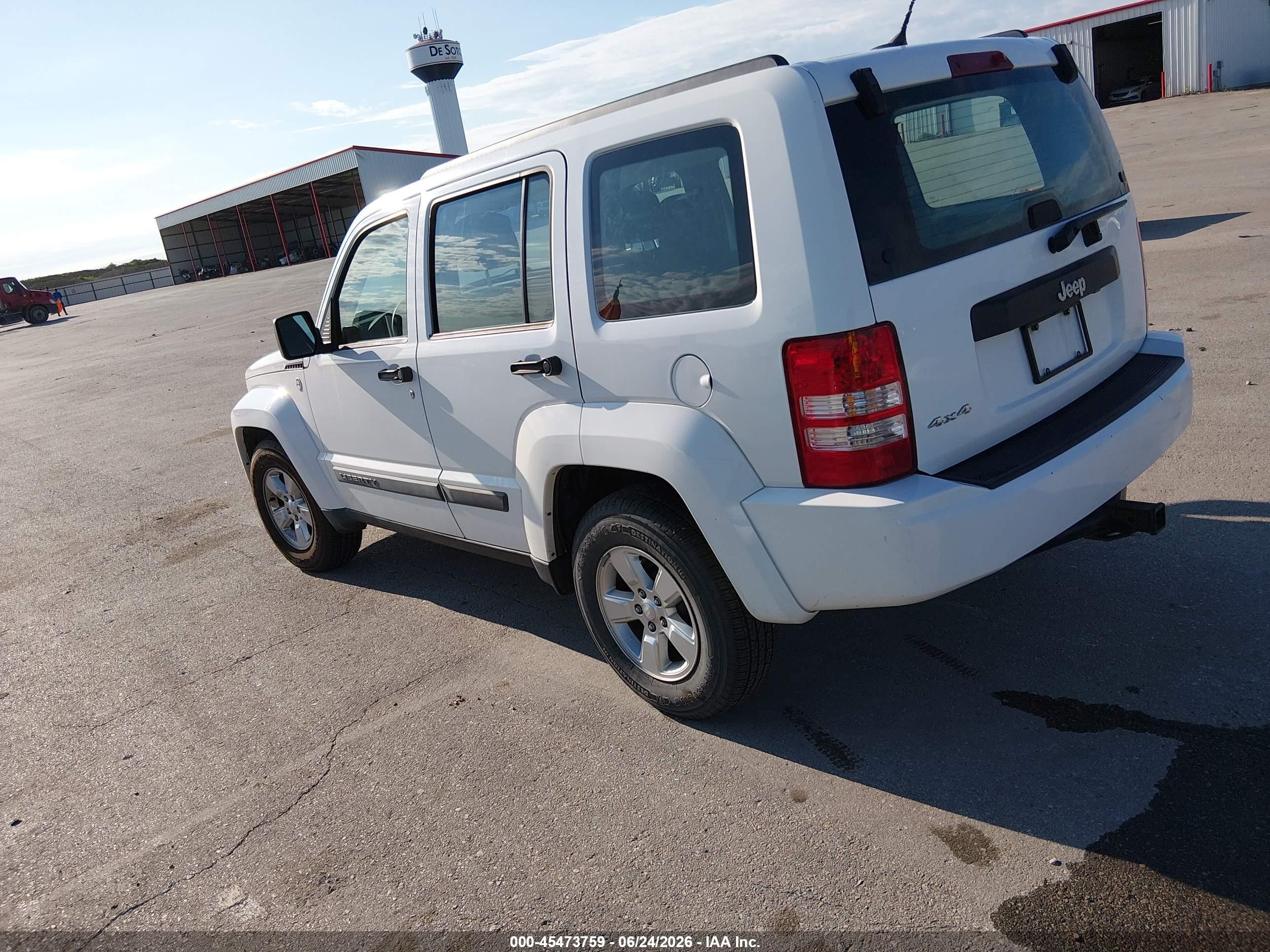 2012 Jeep Liberty Sport White vin: 1C4PJMAK1CW148520
