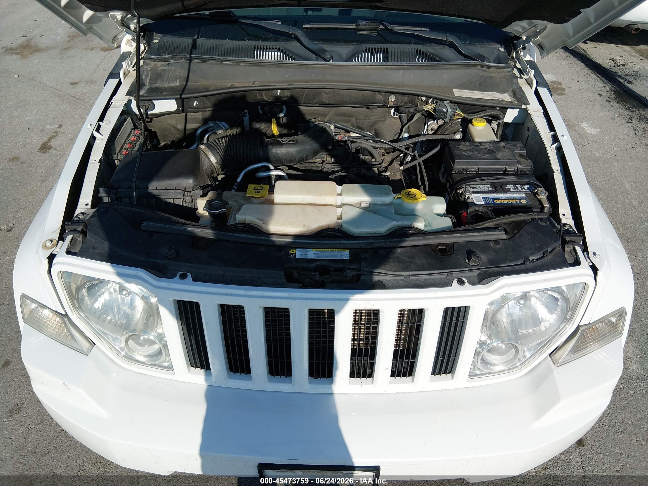 2012 Jeep Liberty Sport White vin: 1C4PJMAK1CW148520