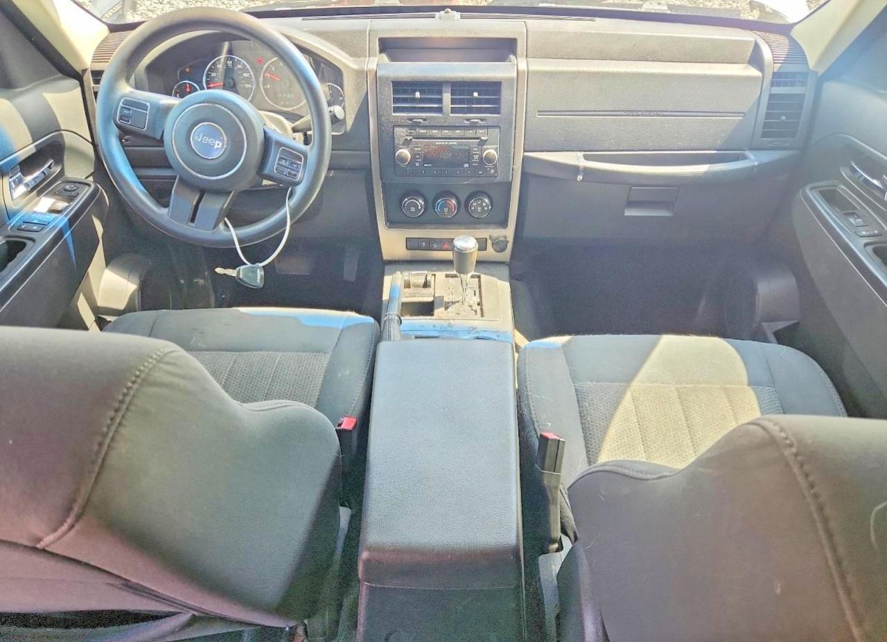 2012 Jeep Liberty Sport Серебряный vin: 1C4PJMAK1CW184238