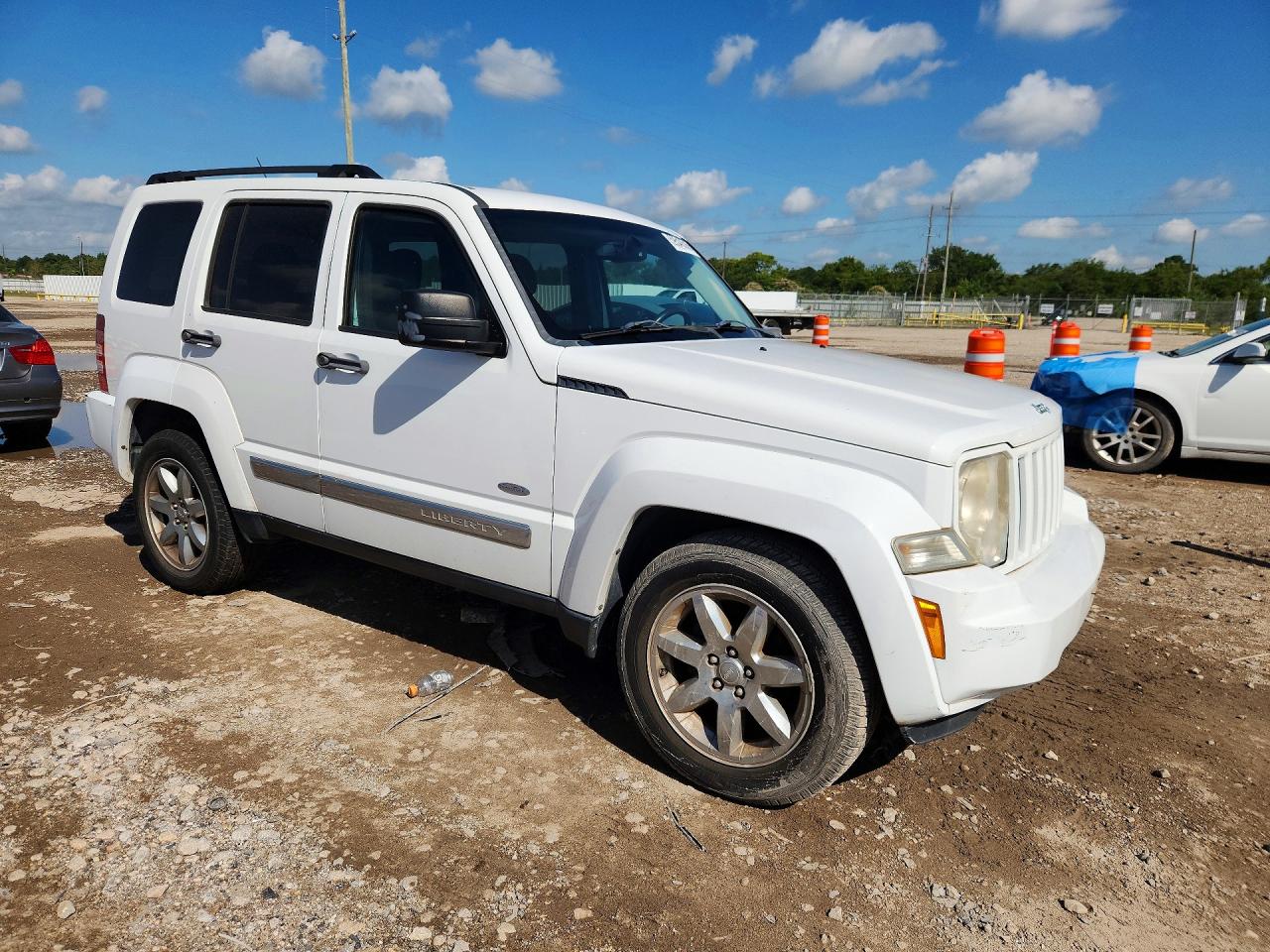 2012 Jeep Liberty Sport White vin: 1C4PJMAK1CW195627