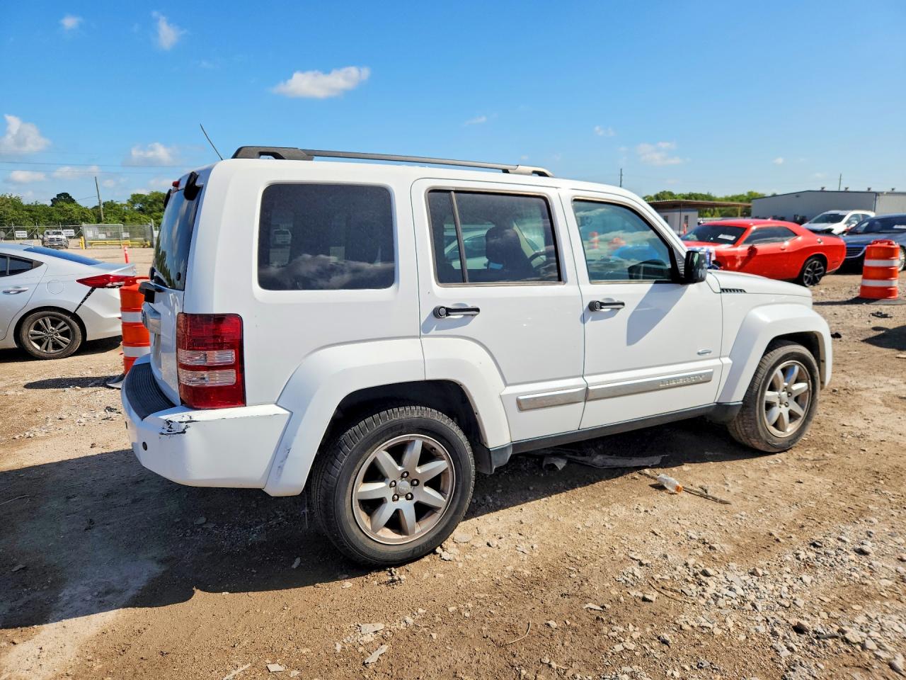 2012 Jeep Liberty Sport White vin: 1C4PJMAK1CW195627