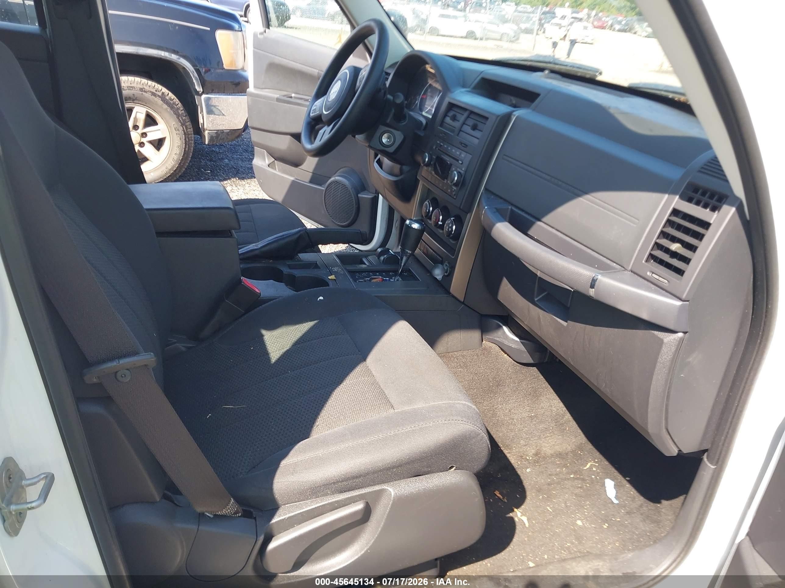 2012 Jeep Liberty Sport White vin: 1C4PJMAK2CW100170