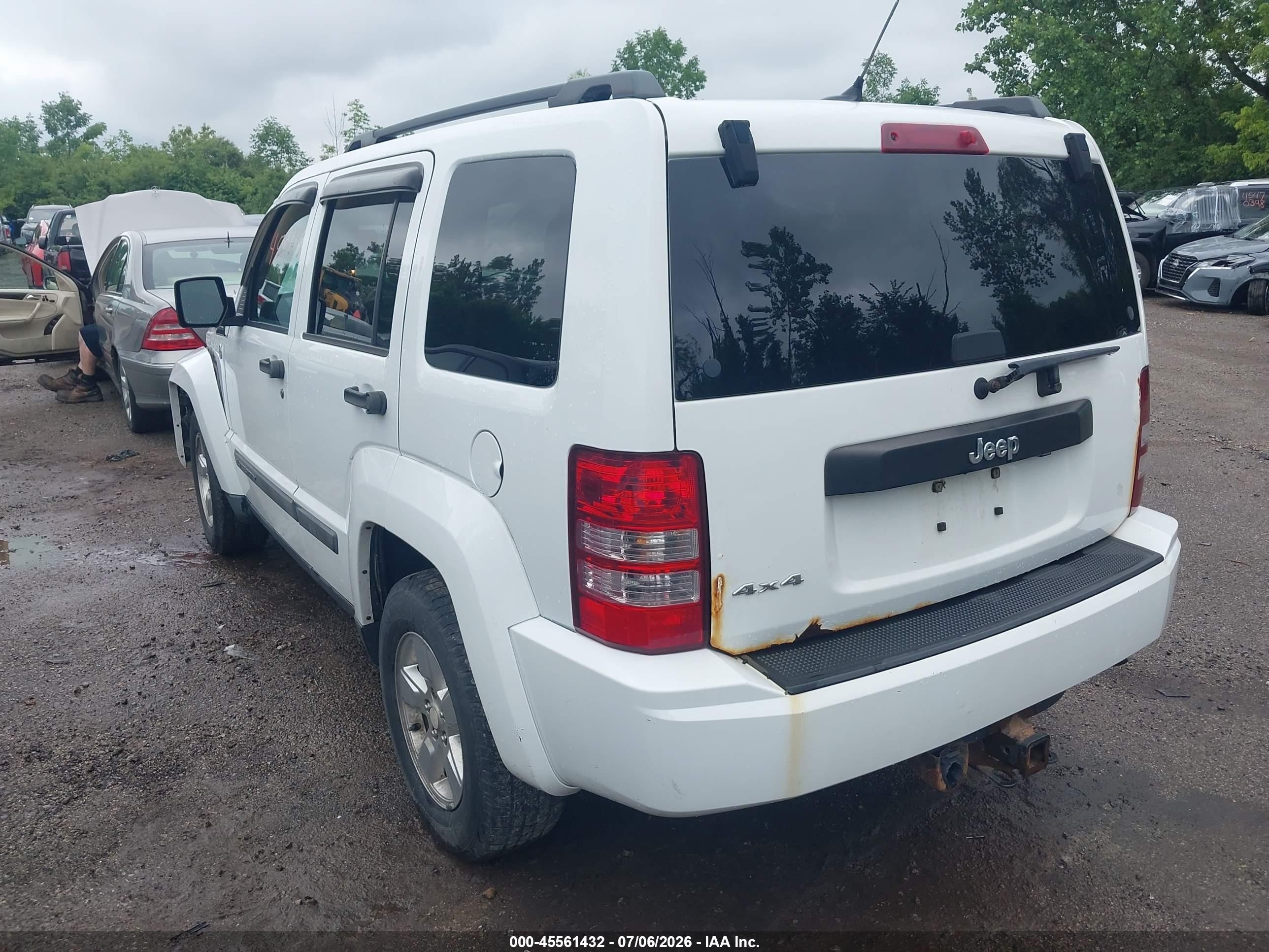 2012 Jeep Liberty Sport White vin: 1C4PJMAK2CW113159